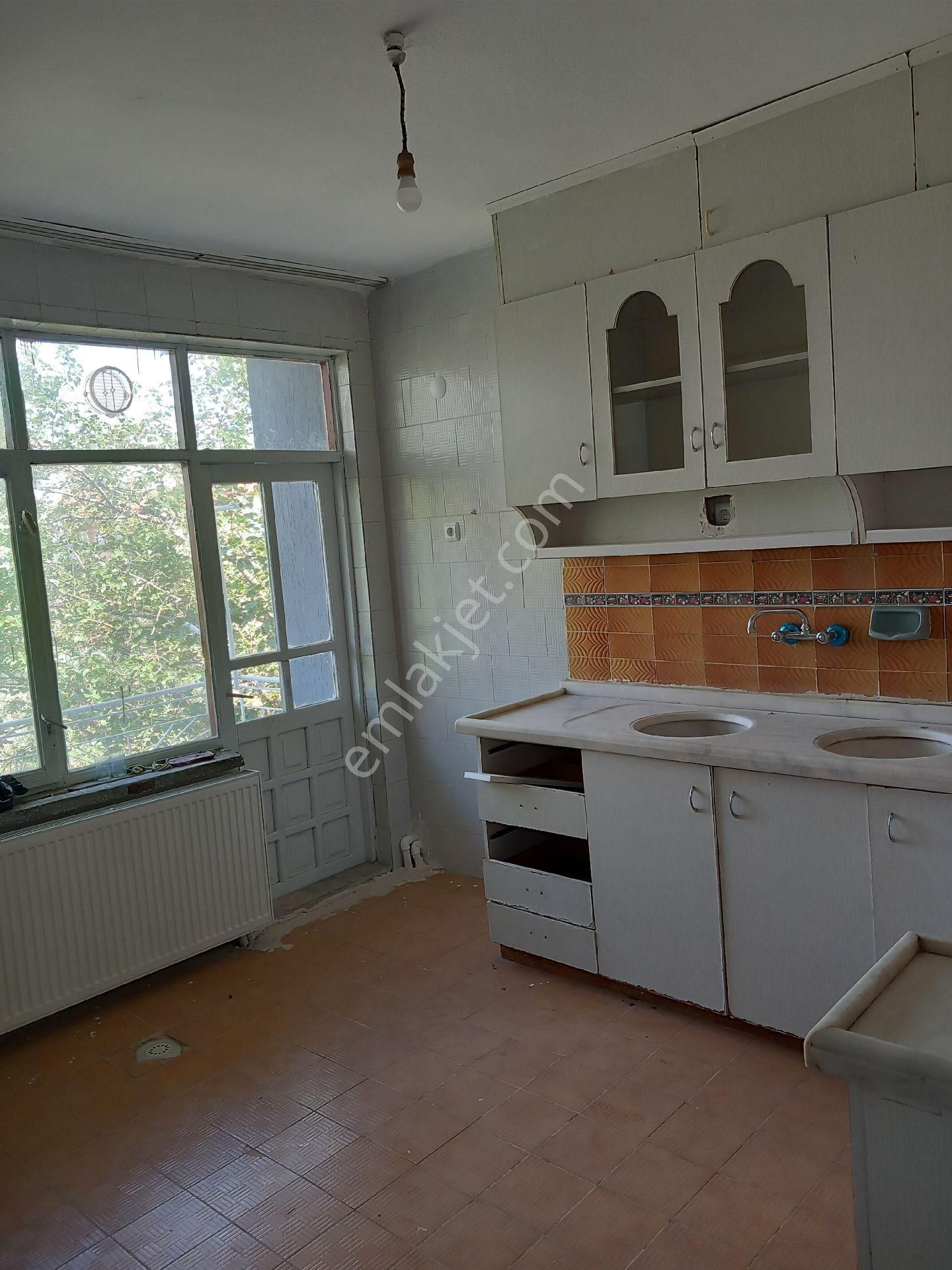 Çetin Emlaktan 2 Katlı Müstakil Bahçeli Ev - Görsel 13