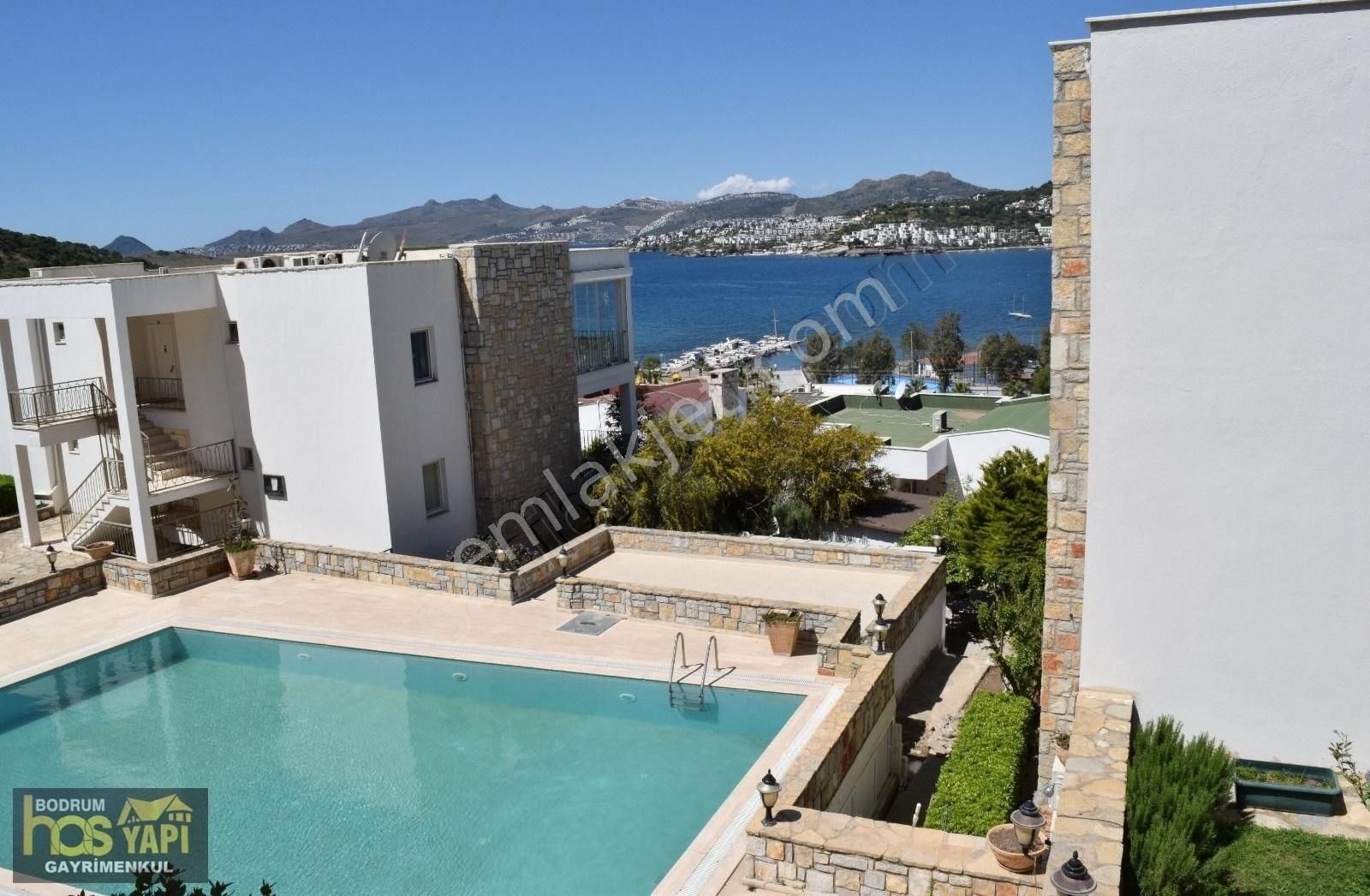 Bodrum Bitez'de Denize Yakın, Havuzlu, Güvenlikli, Eşyalı Daire