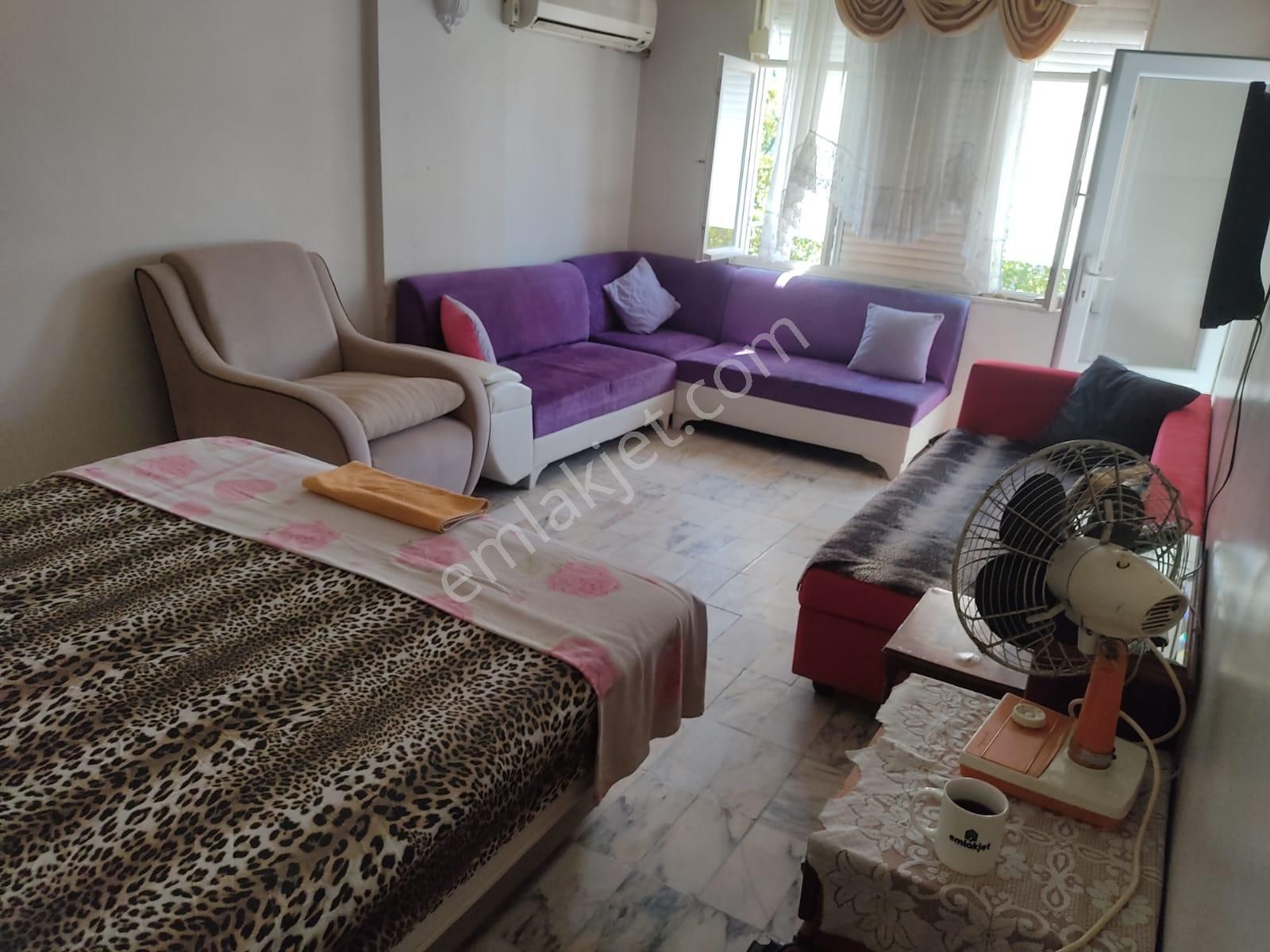 Edremit Sarıkız Günlük Kiralık Daire 3 kişi 1 gün 2.000 TL 10 gün kalana 1500 TL dir