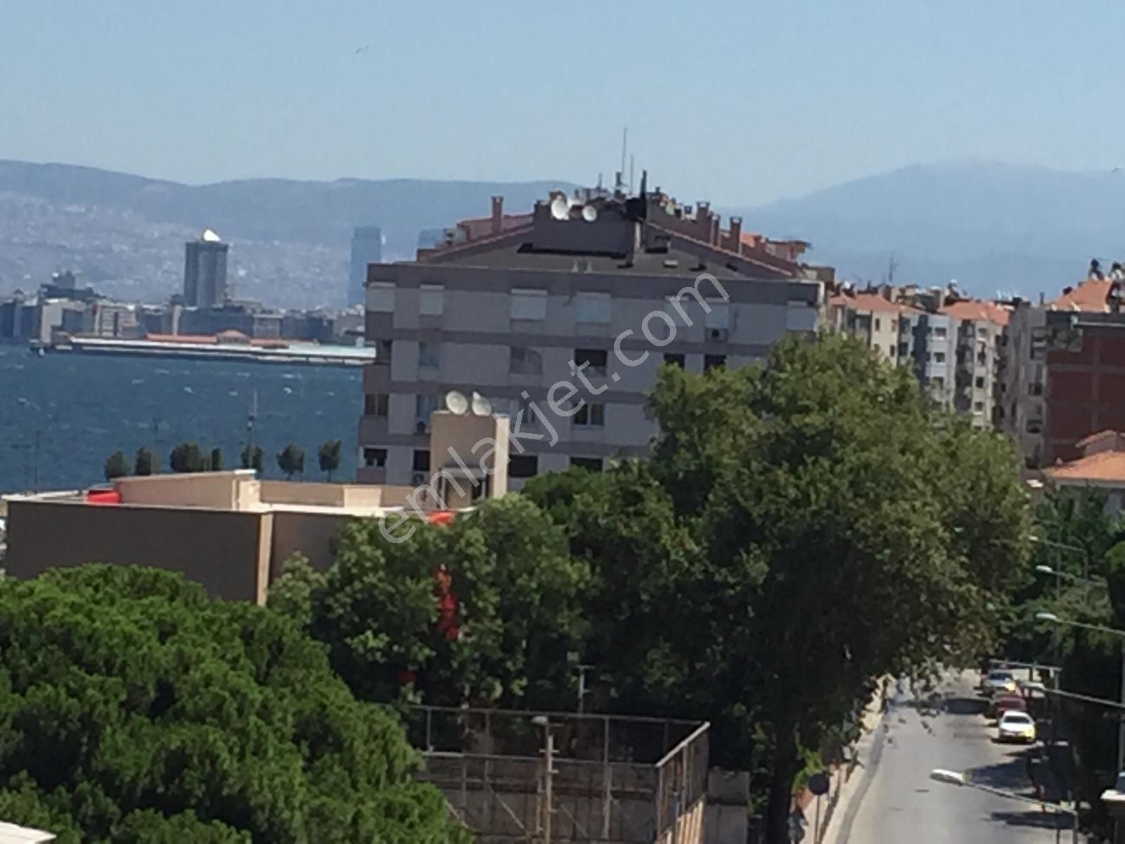 Mithatpaşada Caddeye Cepheli Asansörlü Deniz Manzaralı Köşe Daire - Görsel 16