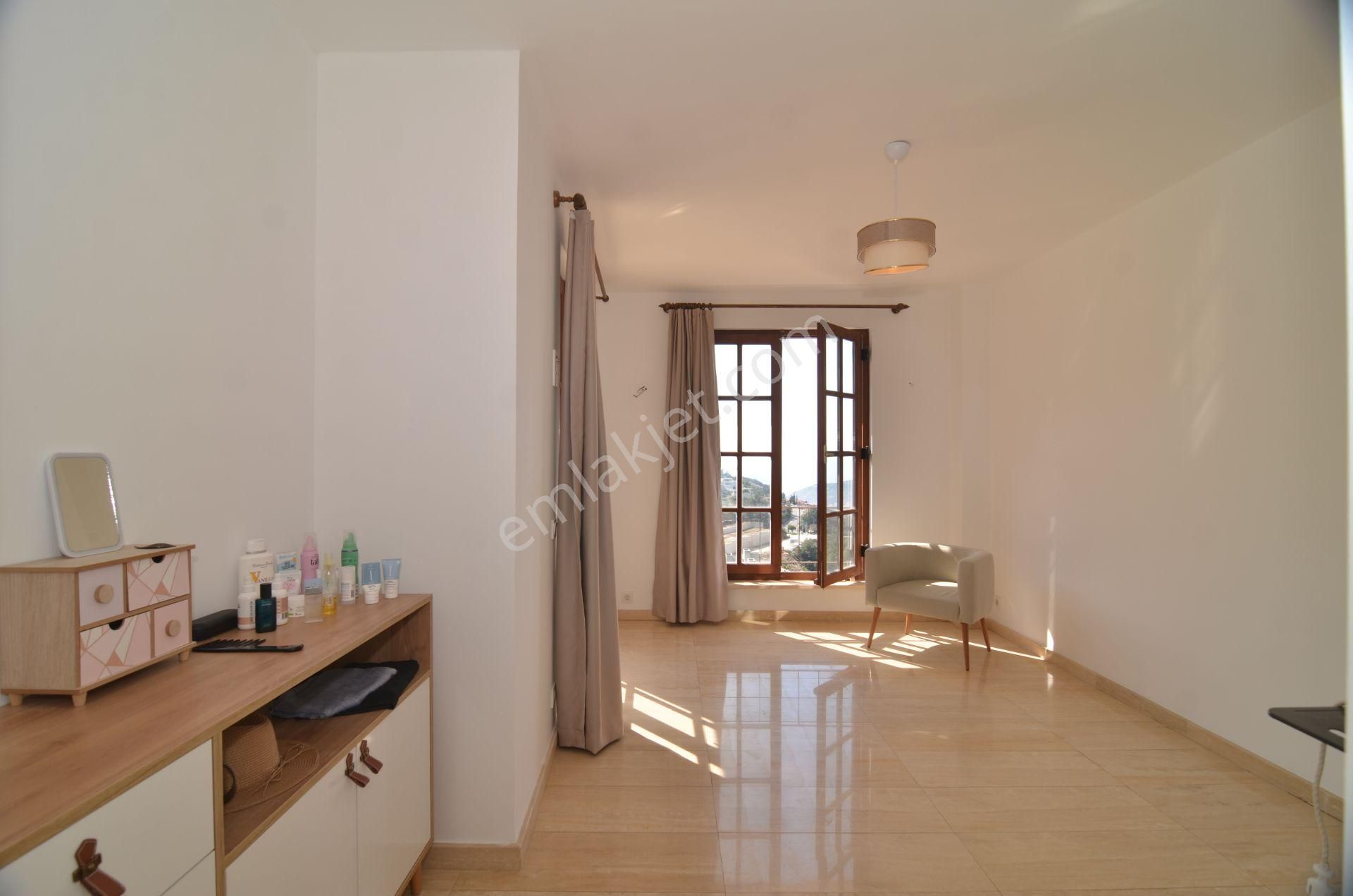 Alanya Tepe Mah Oasis Sky Club' Ta Satılık Özel Yüzme Havuzlu Villa - Görsel 9
