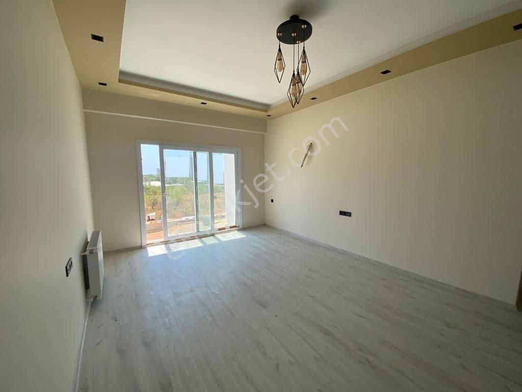 Emlakçıdan Mersin Mezitli Akdeniz Mahallesi 2+1 Satılık Daire 1.550.000