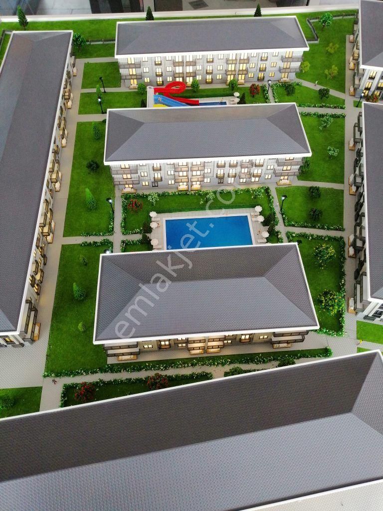 Bayan Öğretmene Güvenli Ve Nezih Sitede Sıfır Eşyalı Yeni Daire - Görsel 3
