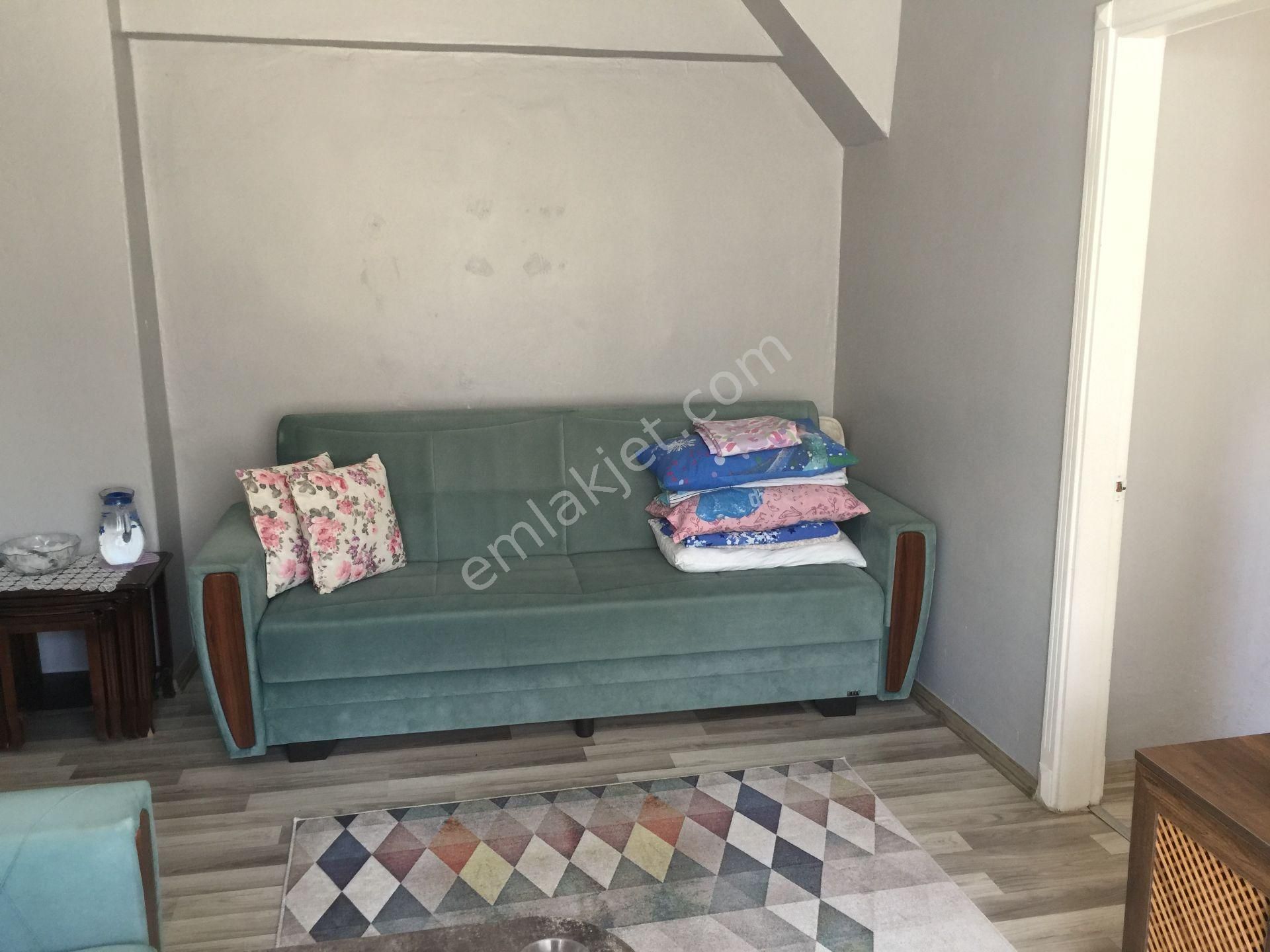 Sümbülefendi-hacı Piri Sk.-perşembe Pazarında -bahçeli 2 Ad. Daire - Görsel 26