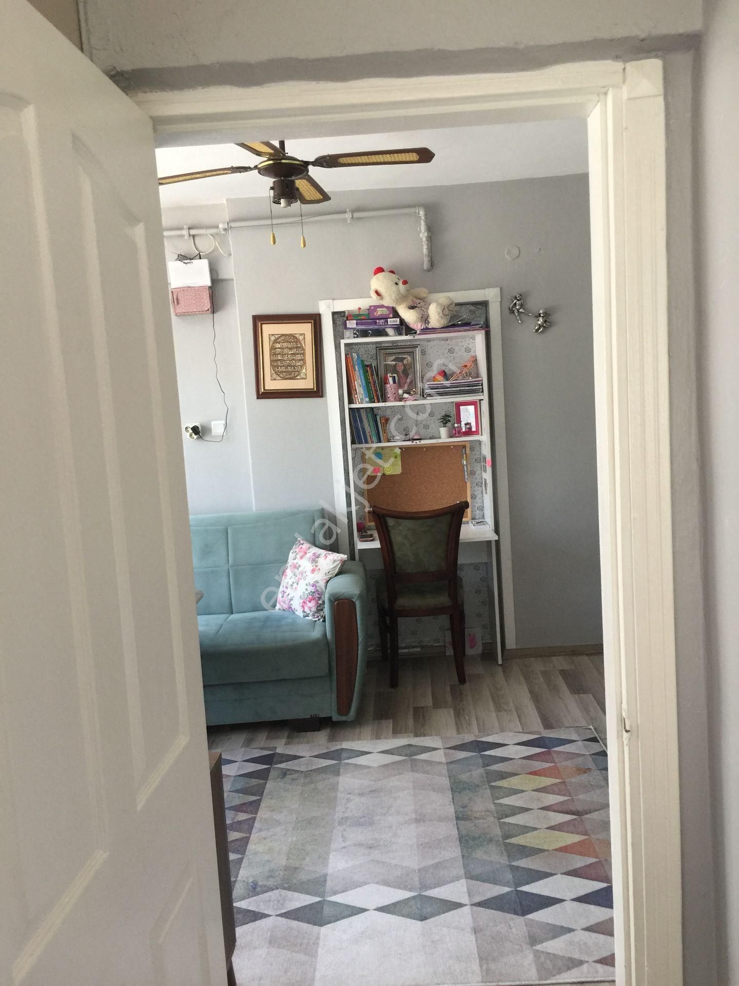 Sümbülefendi-hacı Piri Sk.-perşembe Pazarında -bahçeli 2 Ad. Daire - Görsel 24