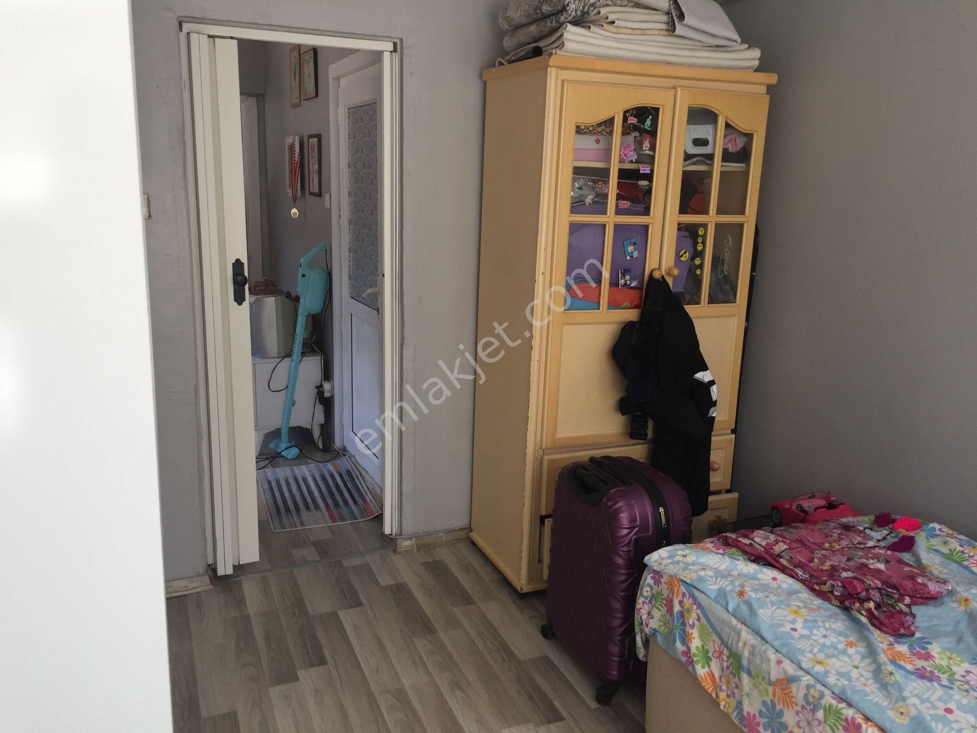 Sümbülefendi-hacı Piri Sk.-perşembe Pazarında -bahçeli 2 Ad. Daire - Görsel 23