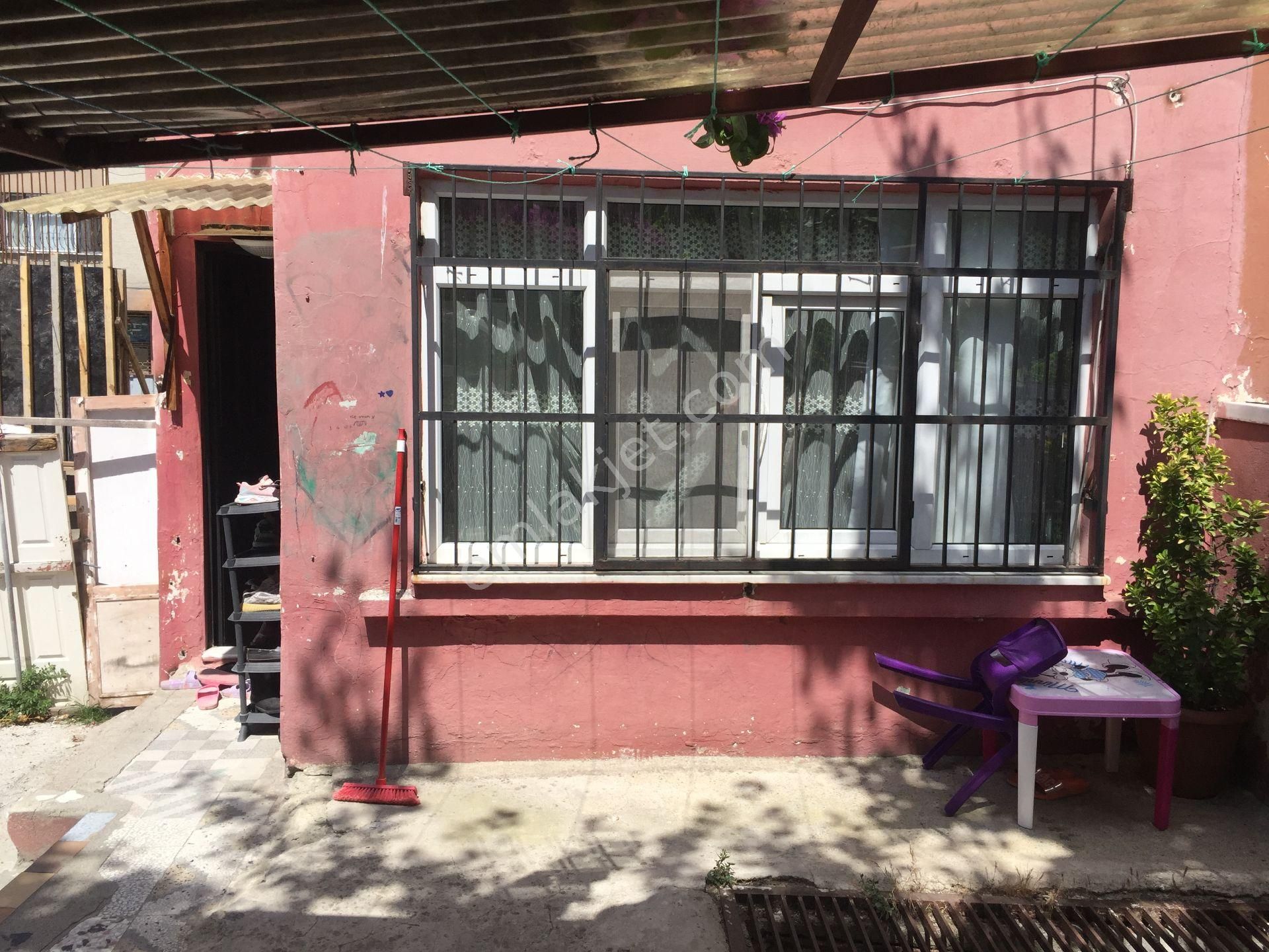 Sümbülefendi-hacı Piri Sk.-perşembe Pazarında -bahçeli 2 Ad. Daire - Görsel 11