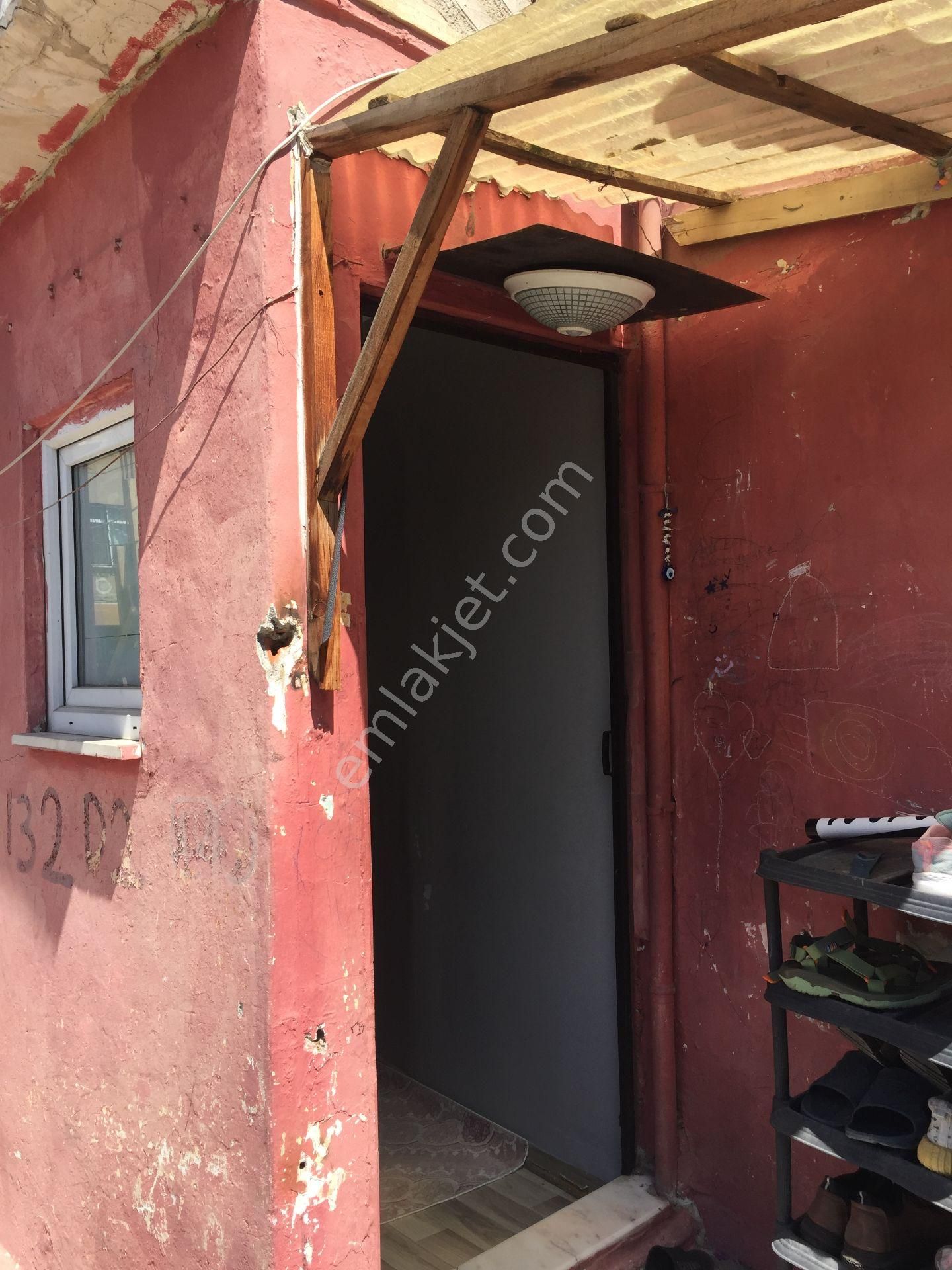 Sümbülefendi-hacı Piri Sk.-perşembe Pazarında -bahçeli 2 Ad. Daire - Görsel 8