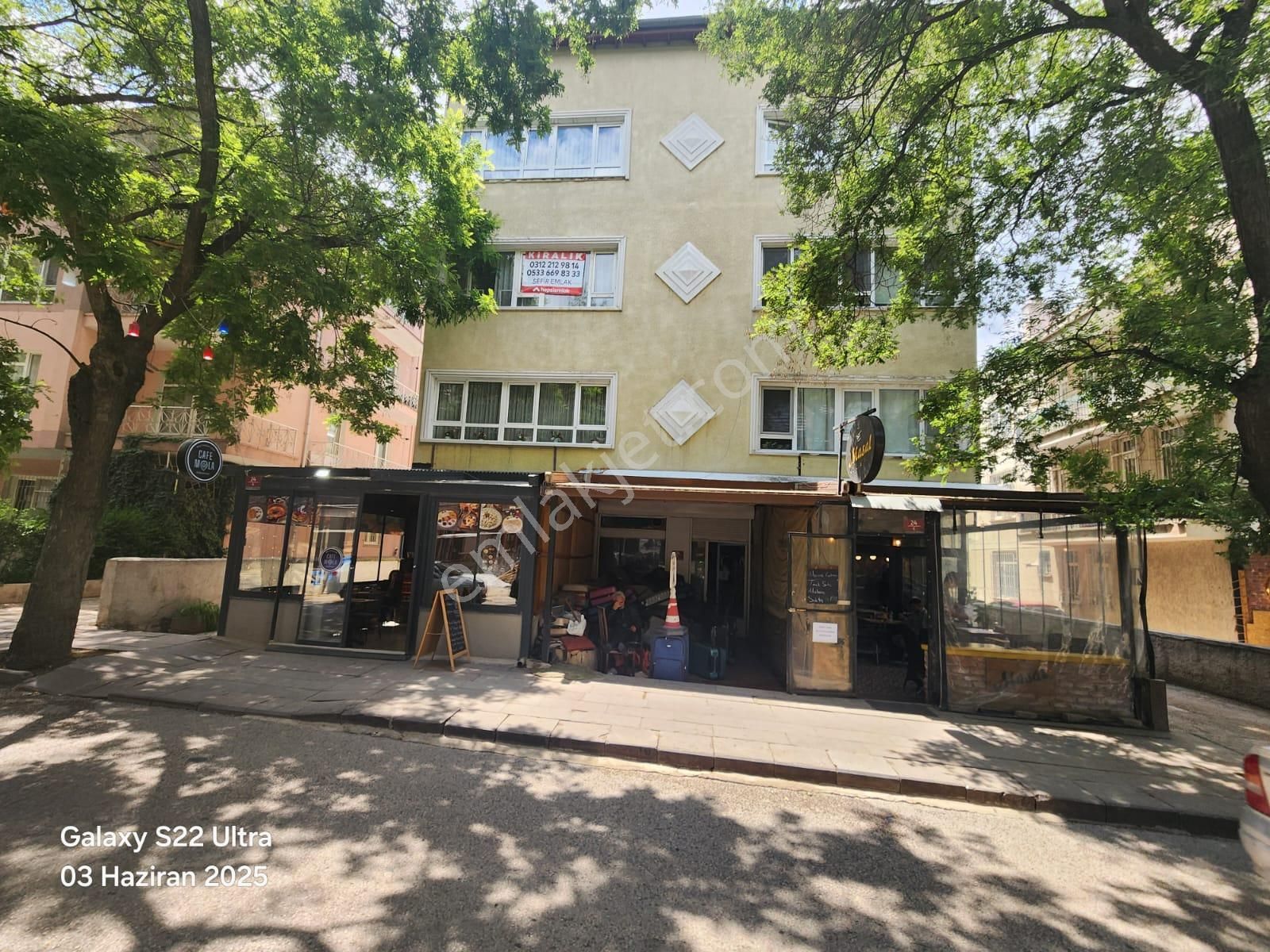 Bahçelievler'de Ara Kat Ön 3+1 Merkezi Otoparklı Güney Bakımlı Daire