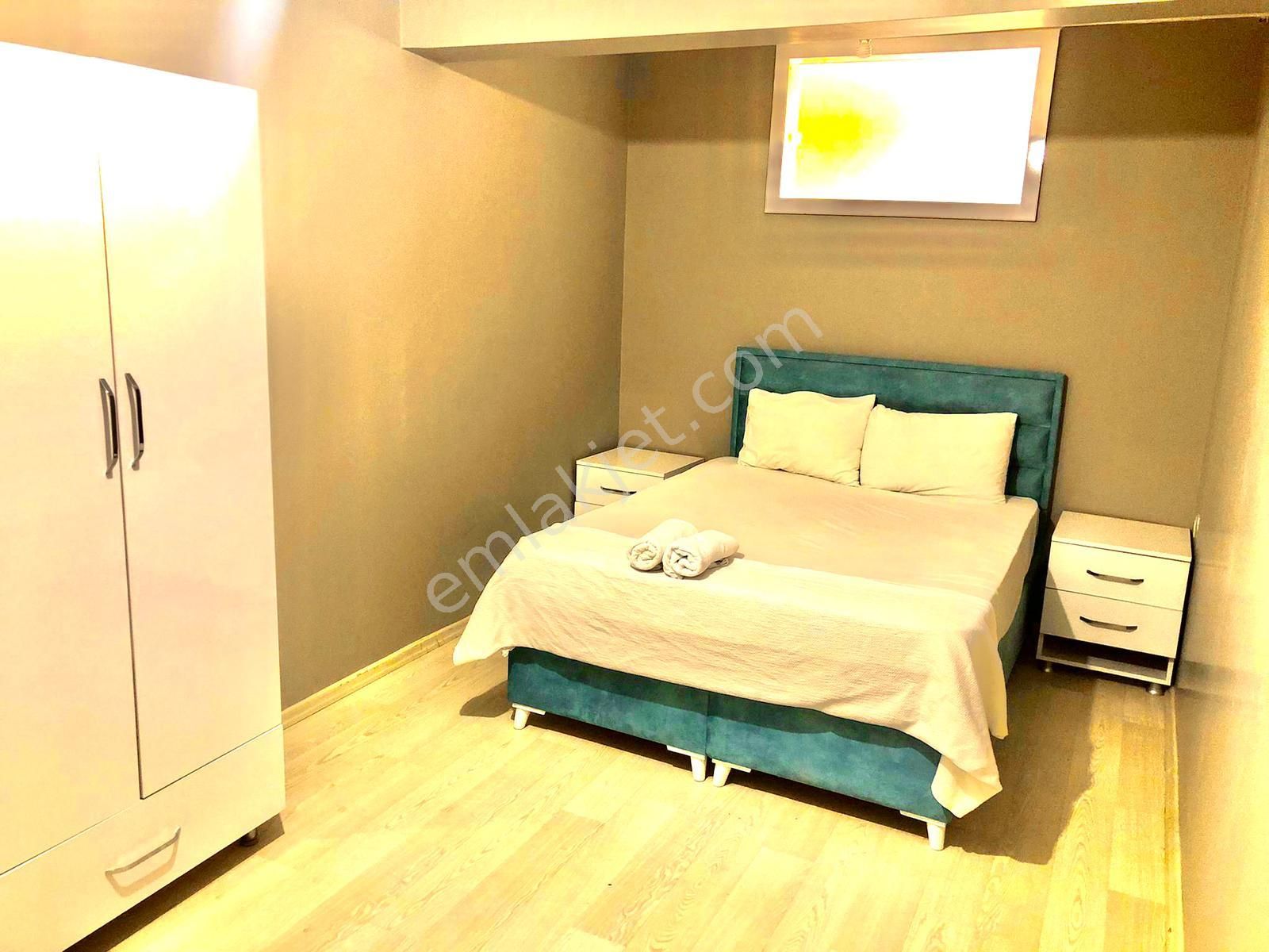 Emlakçıdan İstanbul Fatih Aksaray Mahallesi 1+1 Günlük Kiralık Daire 75