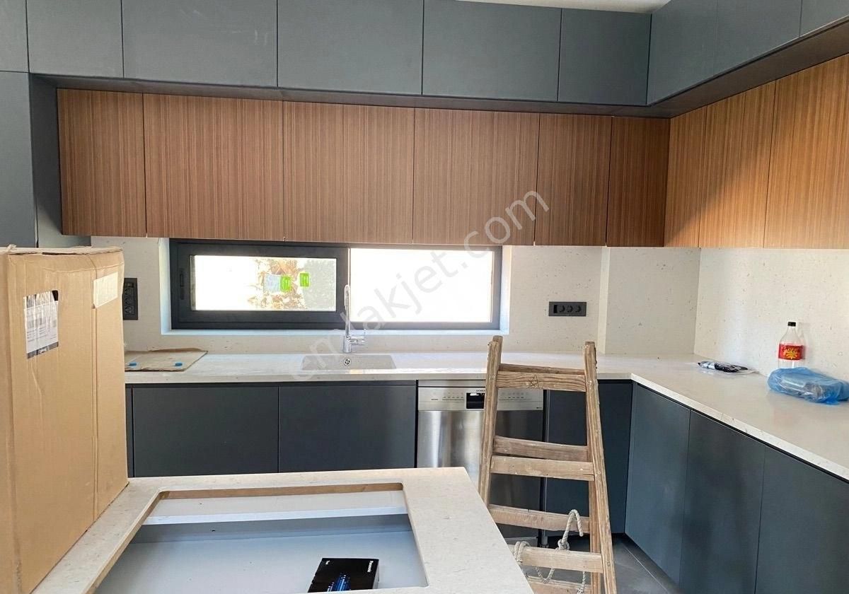 Çeşme Alaçatıda Satılık Havuzlu Lüks Villa - Görsel 8