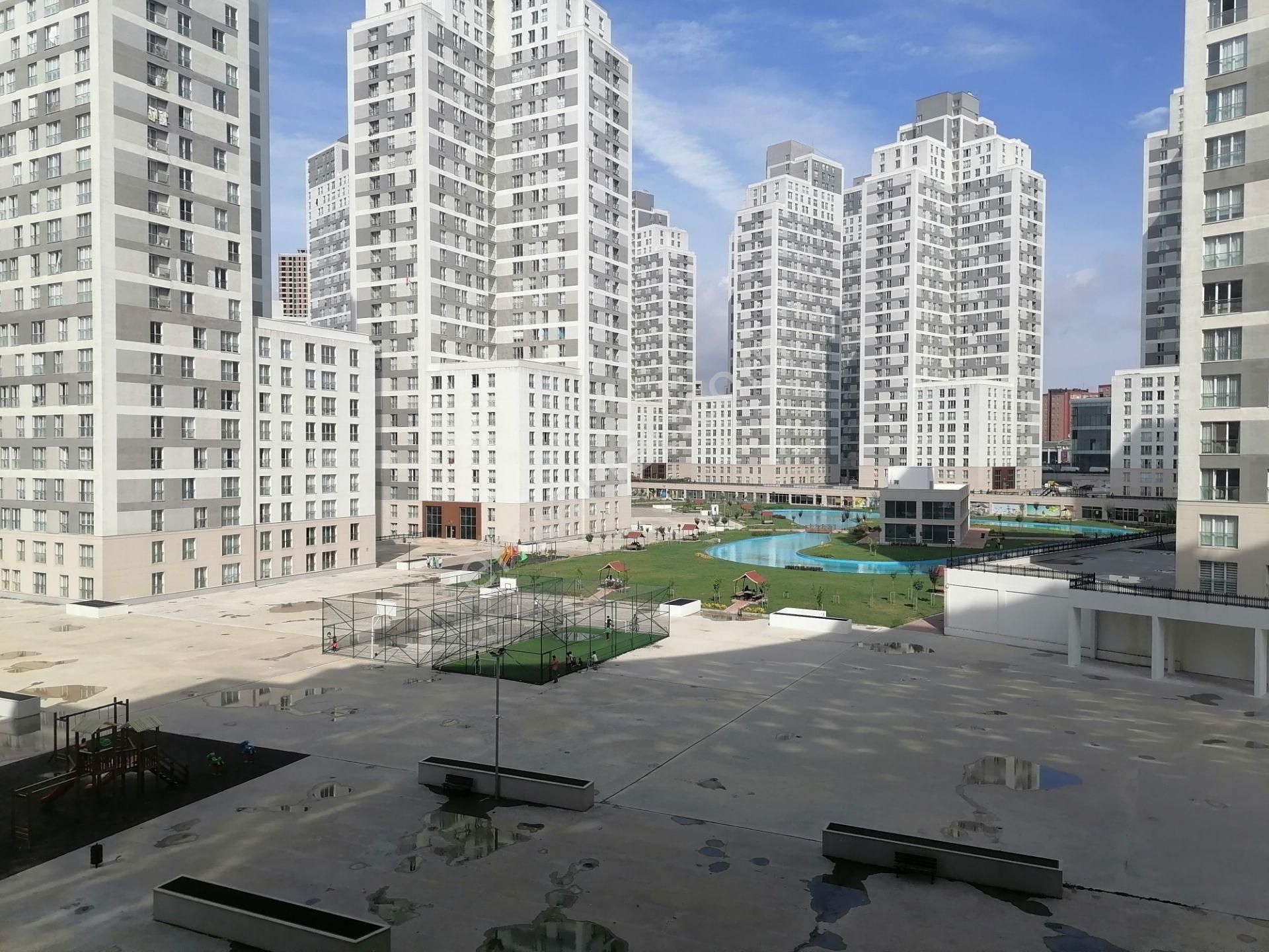 Kristalşehir Peyzaj Ve E5 Cephe Balkonlu 2+1 Kiralık Daire