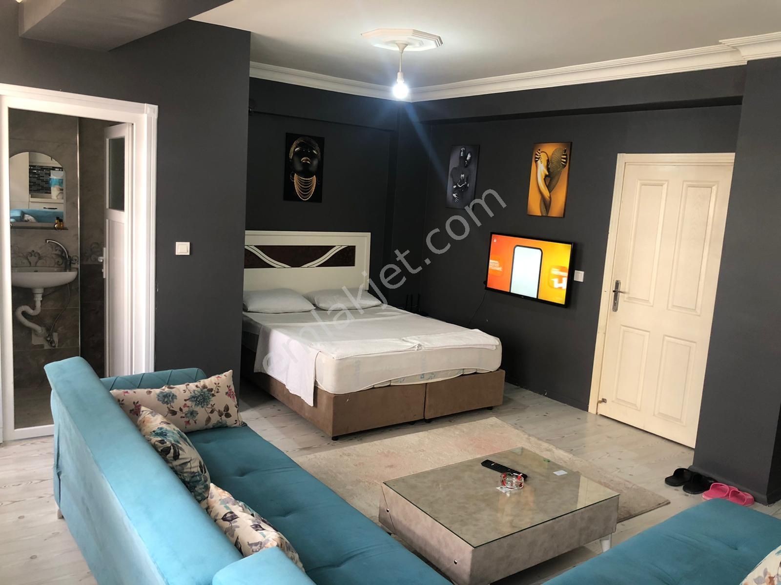 Emlakçıdan İstanbul Gaziosmanpaşa Merkez Mahallesi 1+1 Günlük Kiralık