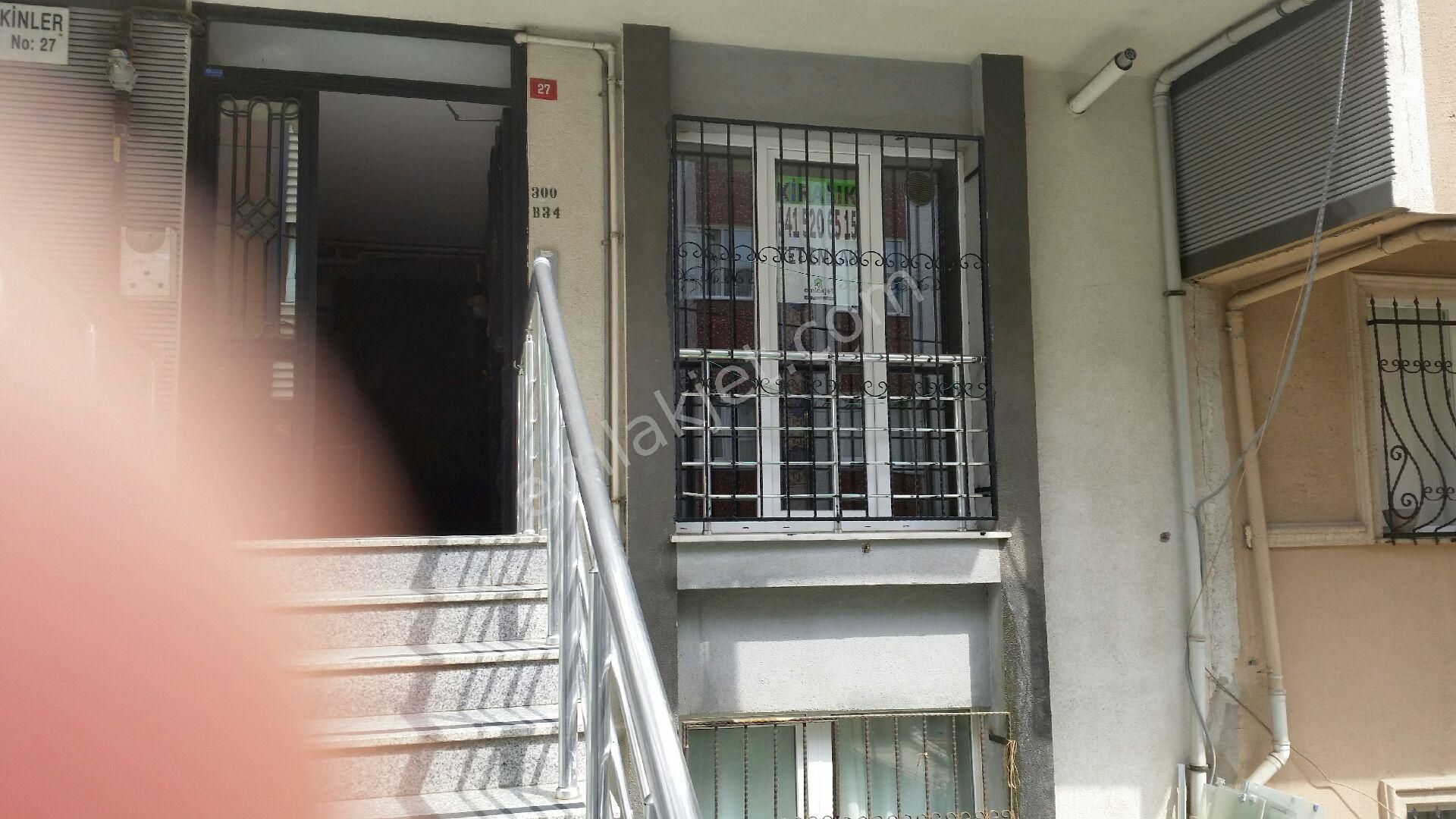 Emlakçıdan İstanbul Ümraniye İstiklal Mahallesi 2+1 Kiralık Daire 6.500