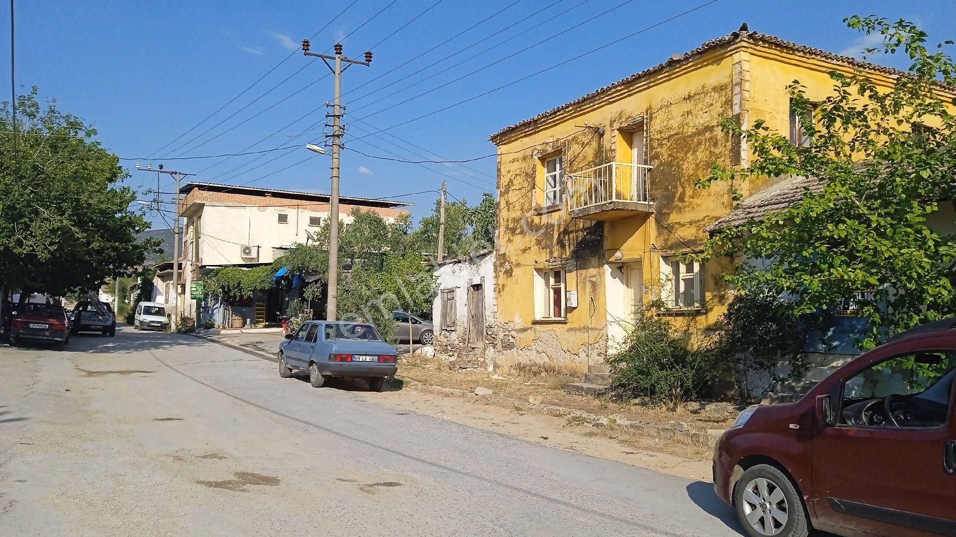 Çine Çaltı Satılık Çiftlik Evi Satılık Doğayla İç İçe Taş Ev 