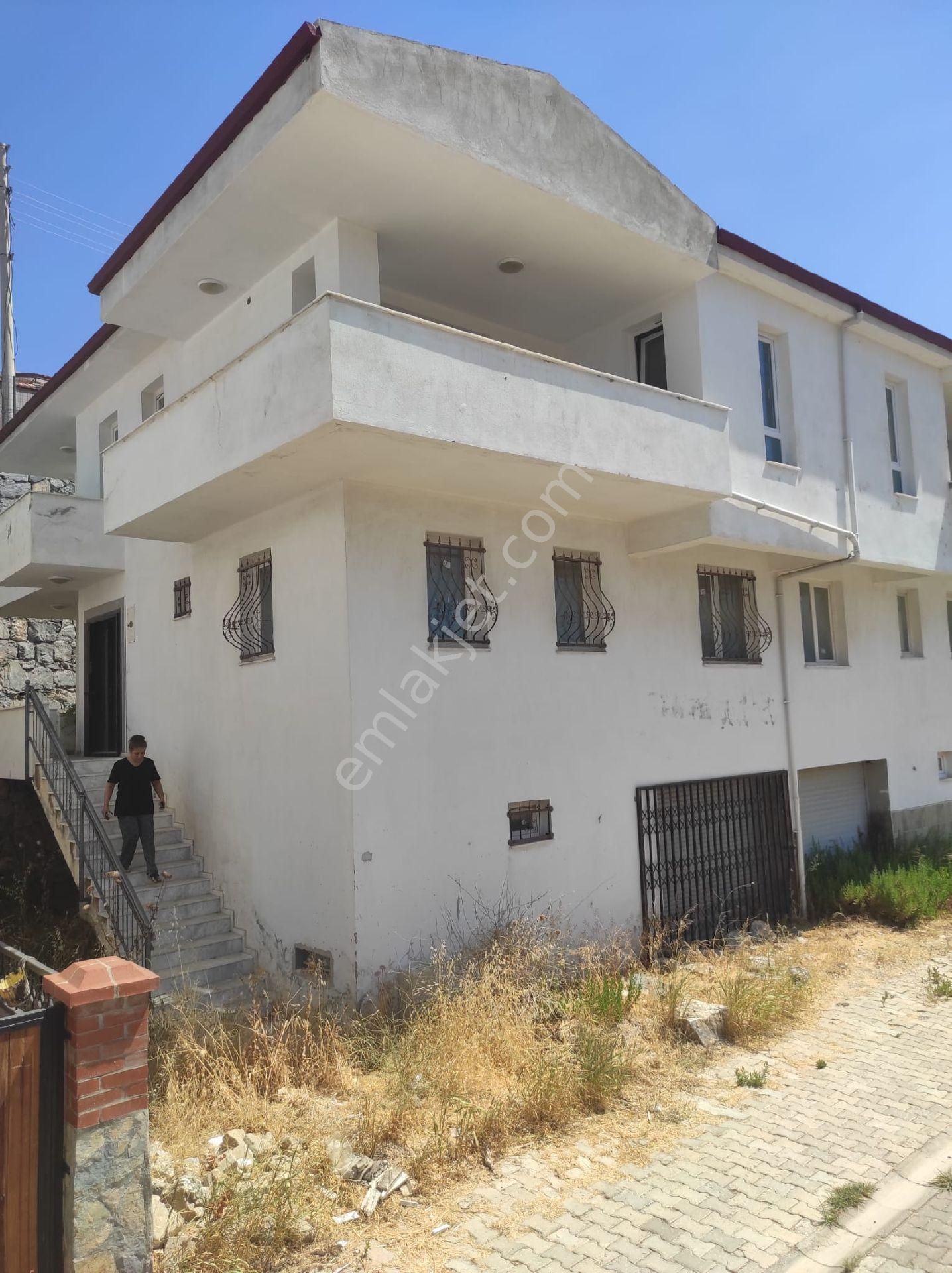 İzmir Selçuk Villalar Bölgesinde Şehir Doğa Deniz Manzaralı Triplex Villa - Görsel 7