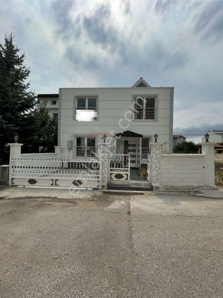 Güvenay-çorum Binevler Çavdar Sitesi Altında Sıfır Villa