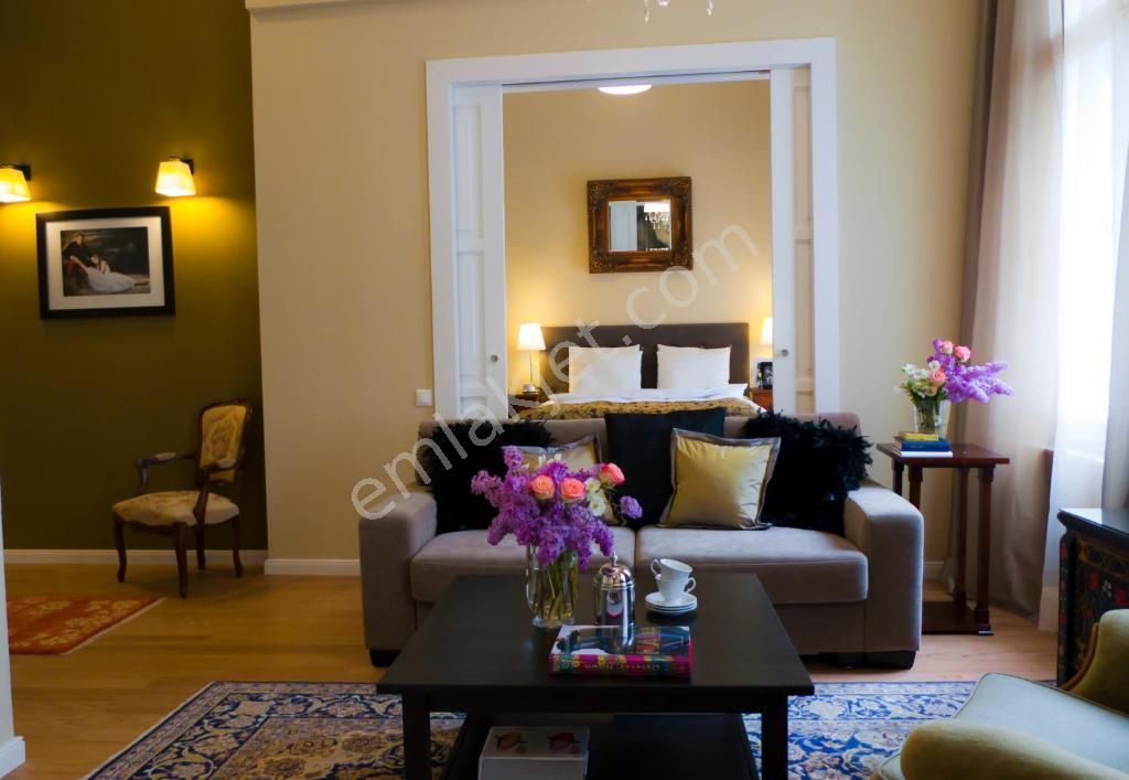 Emlakçıdan İstanbul Fatih Topkapı Mahallesi 1+1 Günlük Kiralık Daire 80