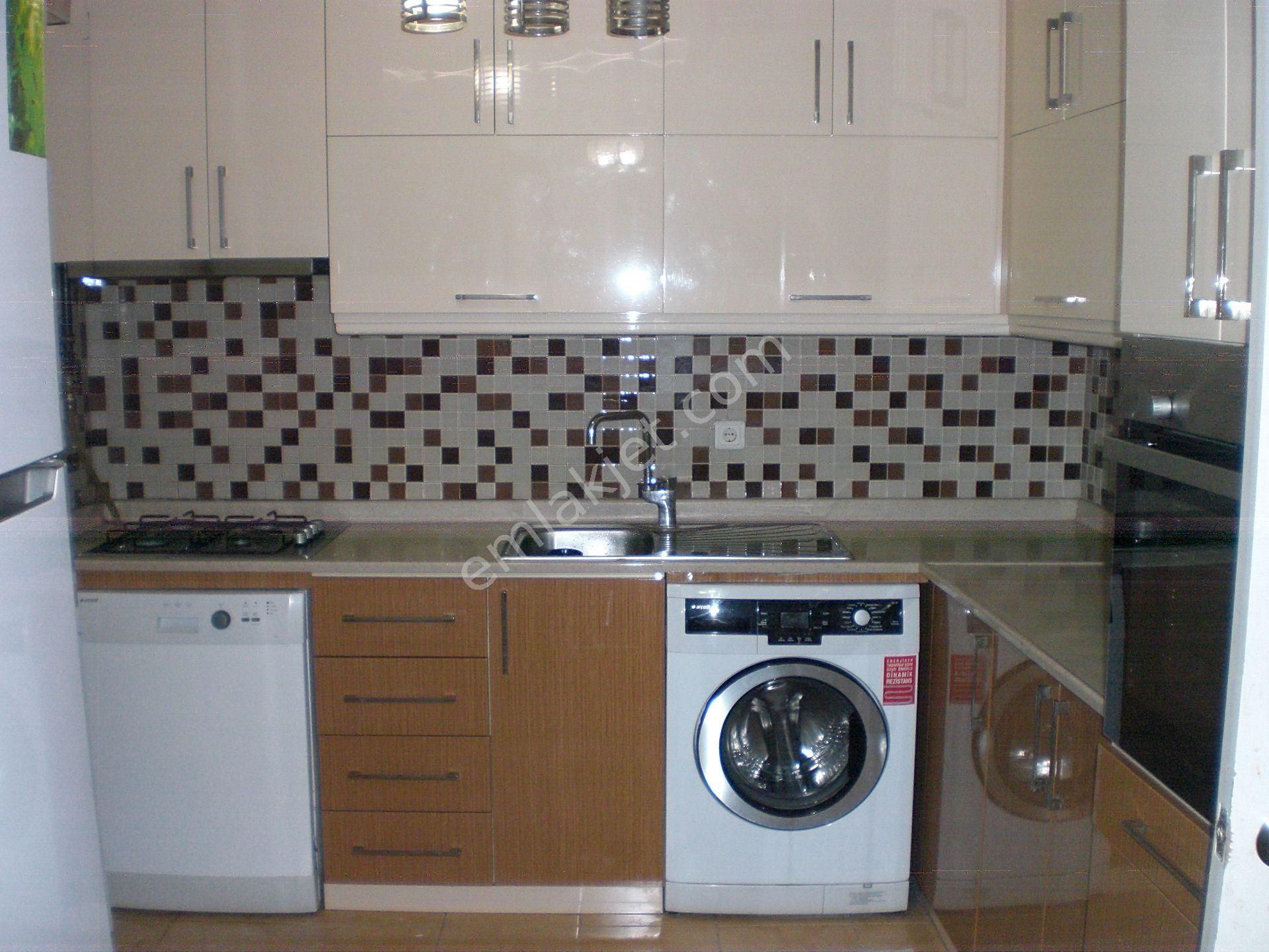 Yenibosna Fevzi Çakmak Mah Kiralık Full Eşyalı 2+1daire
