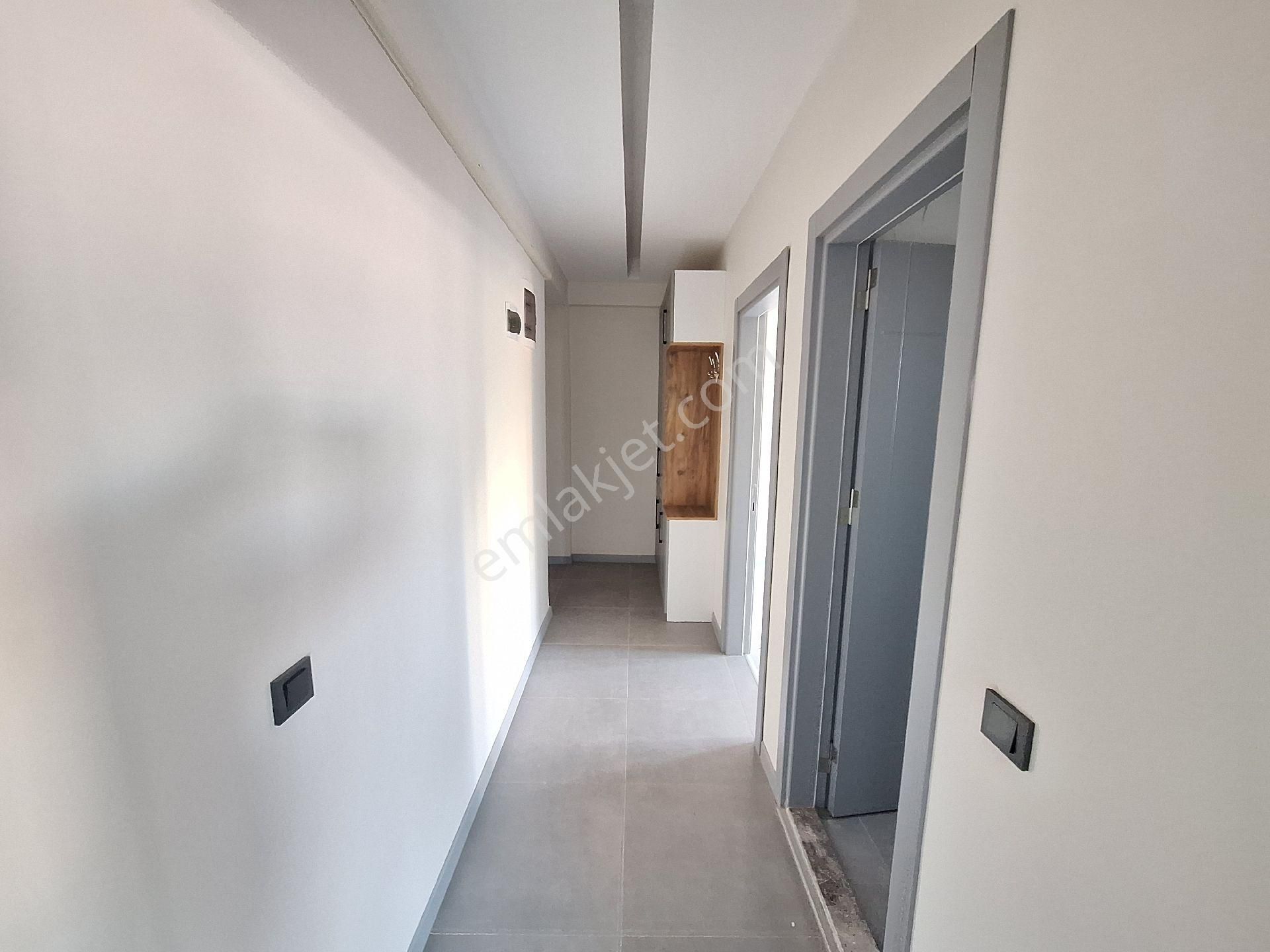 Doğalgazlı,kuşadasında Yeni Binada,sahile 150m 1+1 Eşyasız Kiralık Daire - Görsel 7