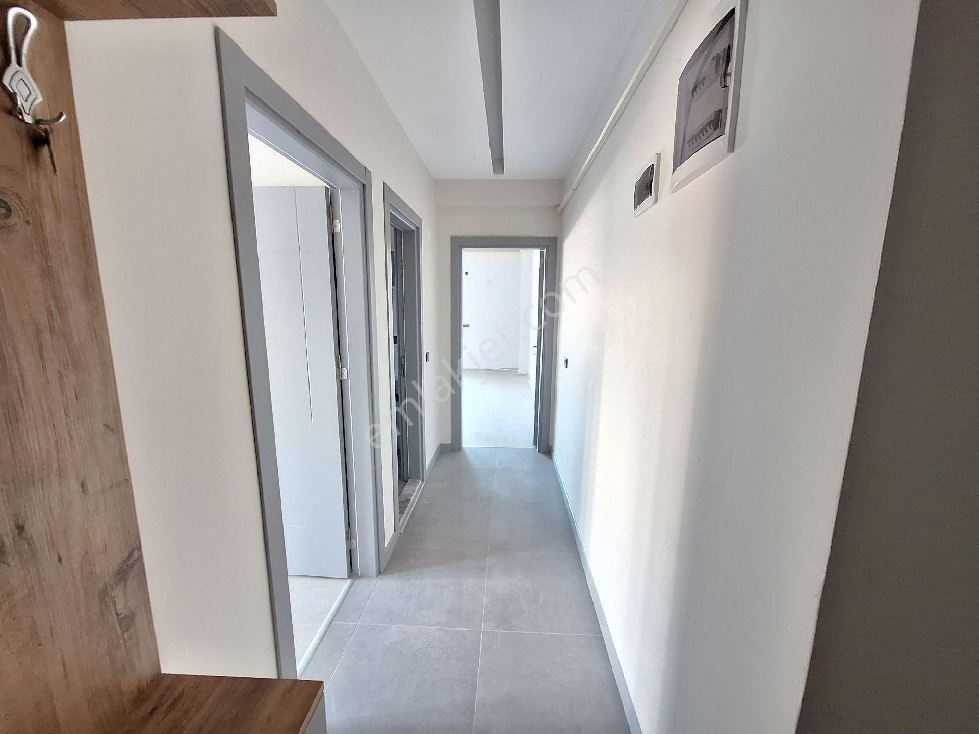 Doğalgazlı,kuşadasında Yeni Binada,sahile 150m 1+1 Eşyasız Kiralık Daire - Görsel 8