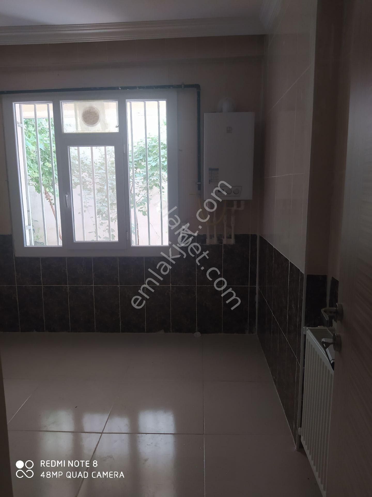 Eryavuz Dan 4+1 Odalı+balkonlu+bahçeli+doğalgazlı+asansörlü+parkeli+giriş Kat+merkezi Yer+uygun... - Görsel 9