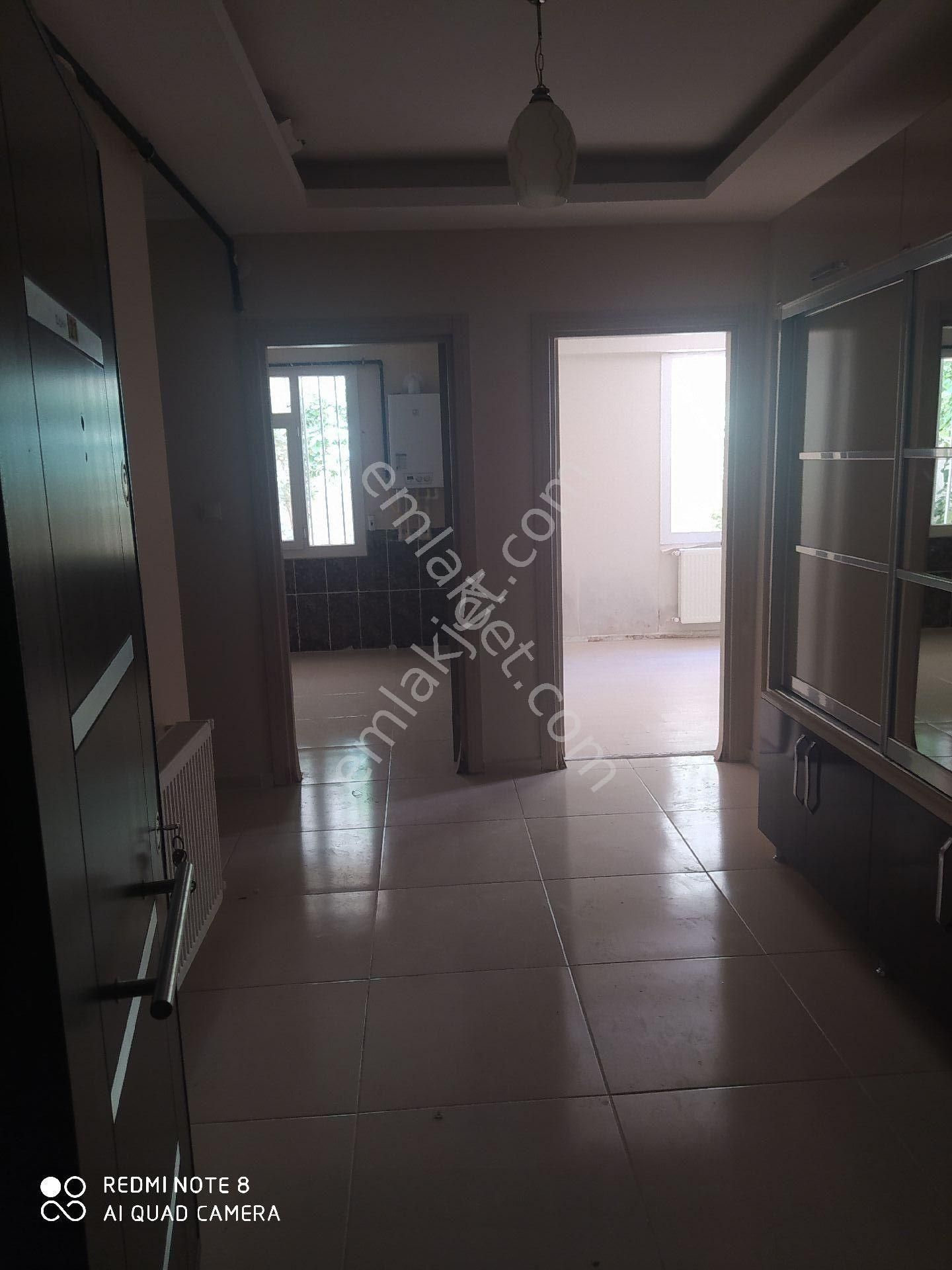 Eryavuz Dan 4+1 Odalı+balkonlu+bahçeli+doğalgazlı+asansörlü+parkeli+giriş Kat+merkezi Yer+uygun... - Görsel 17