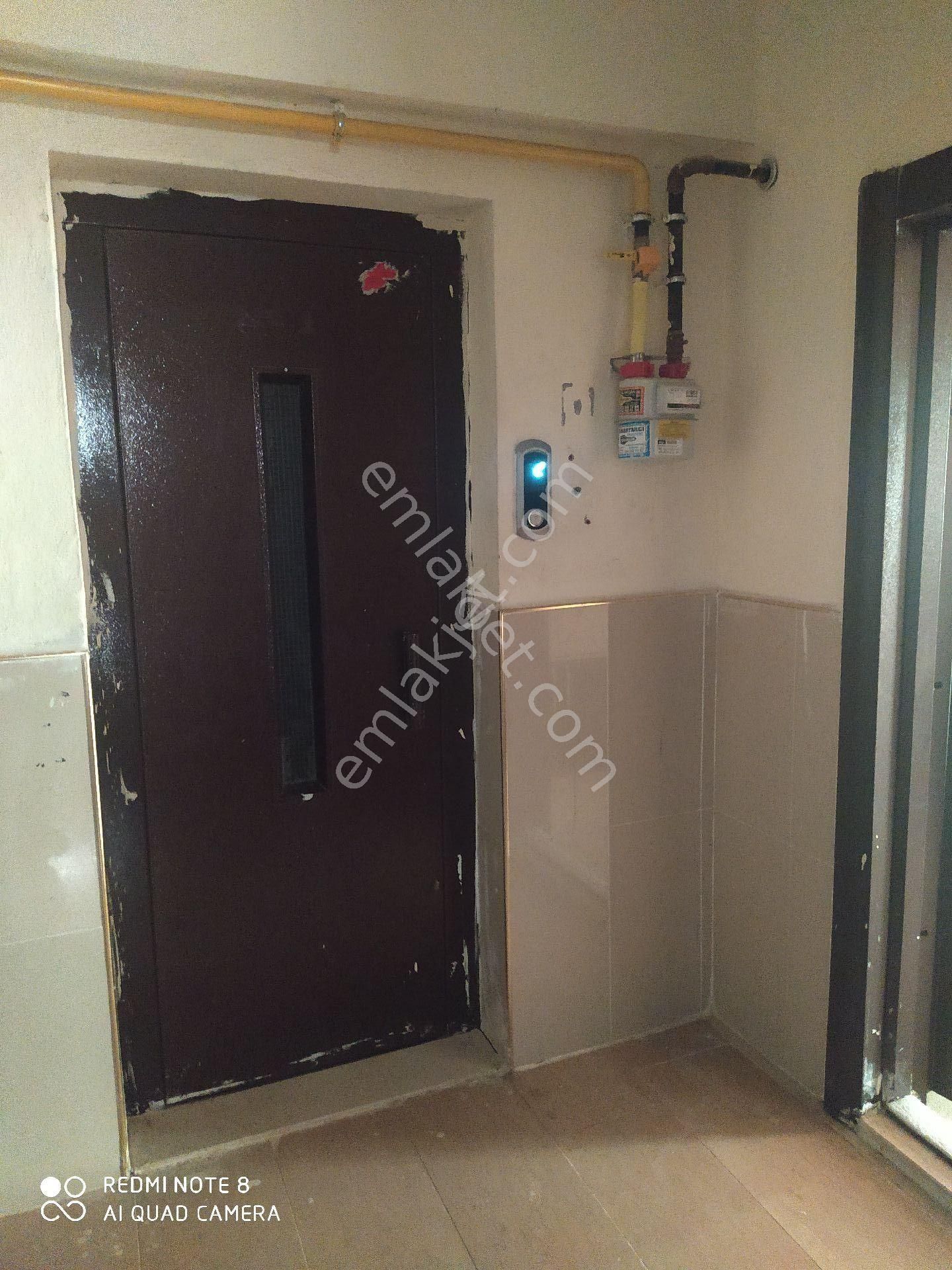 Eryavuz Dan 4+1 Odalı+balkonlu+bahçeli+doğalgazlı+asansörlü+parkeli+giriş Kat+merkezi Yer+uygun... - Görsel 18