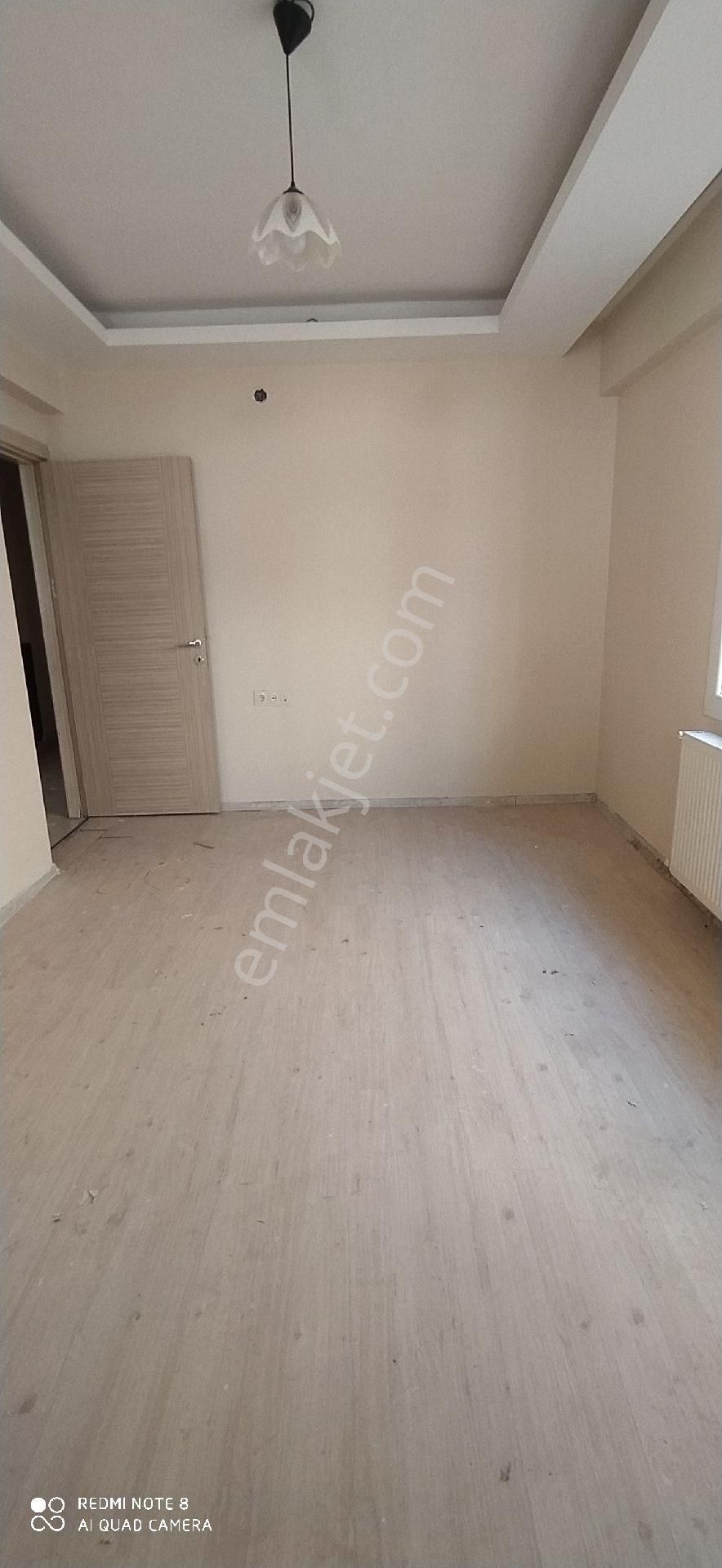 Eryavuz Dan 4+1 Odalı+balkonlu+bahçeli+doğalgazlı+asansörlü+parkeli+giriş Kat+merkezi Yer+uygun... - Görsel 26