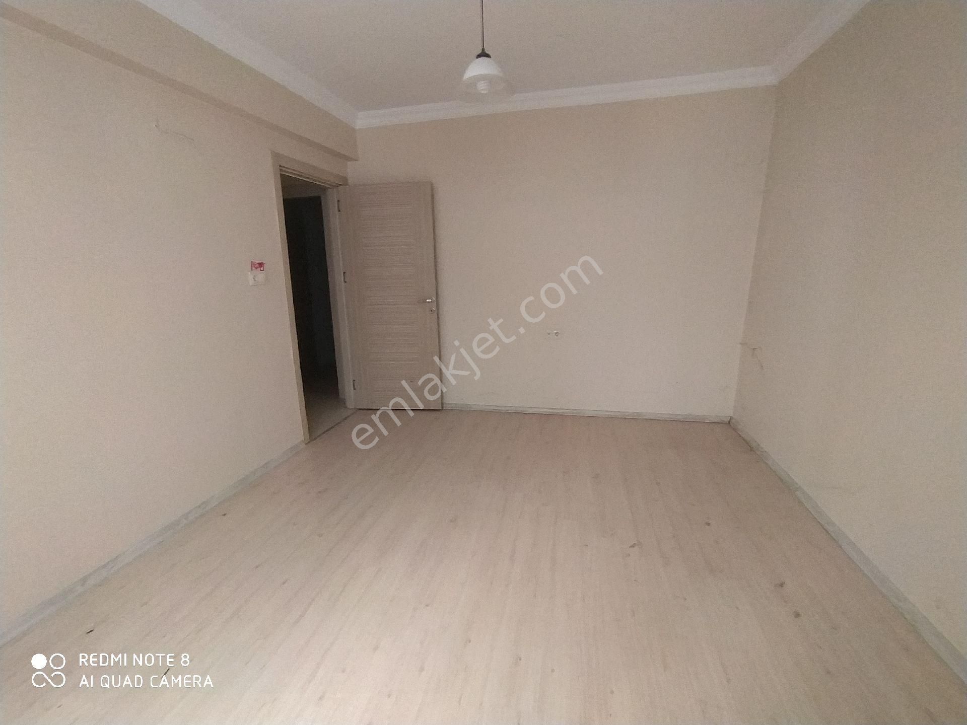 Eryavuz Dan 4+1 Odalı+balkonlu+bahçeli+doğalgazlı+asansörlü+parkeli+giriş Kat+merkezi Yer+uygun... - Görsel 20