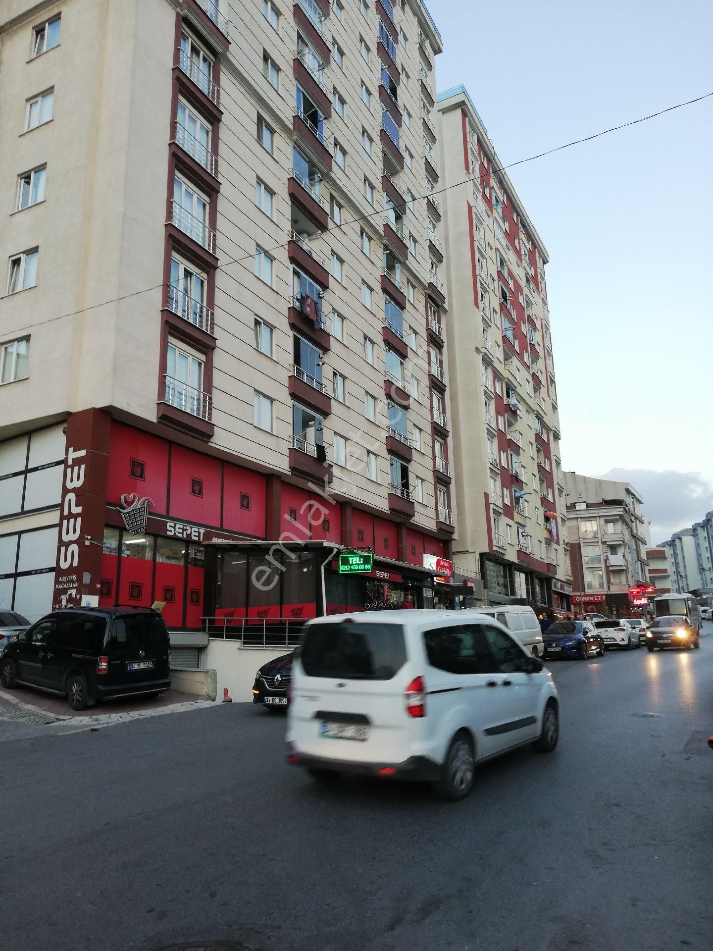 Metrobüs Torium Avm Ve E5 Yanında Aile Sitesi Güney Cephe Geniş