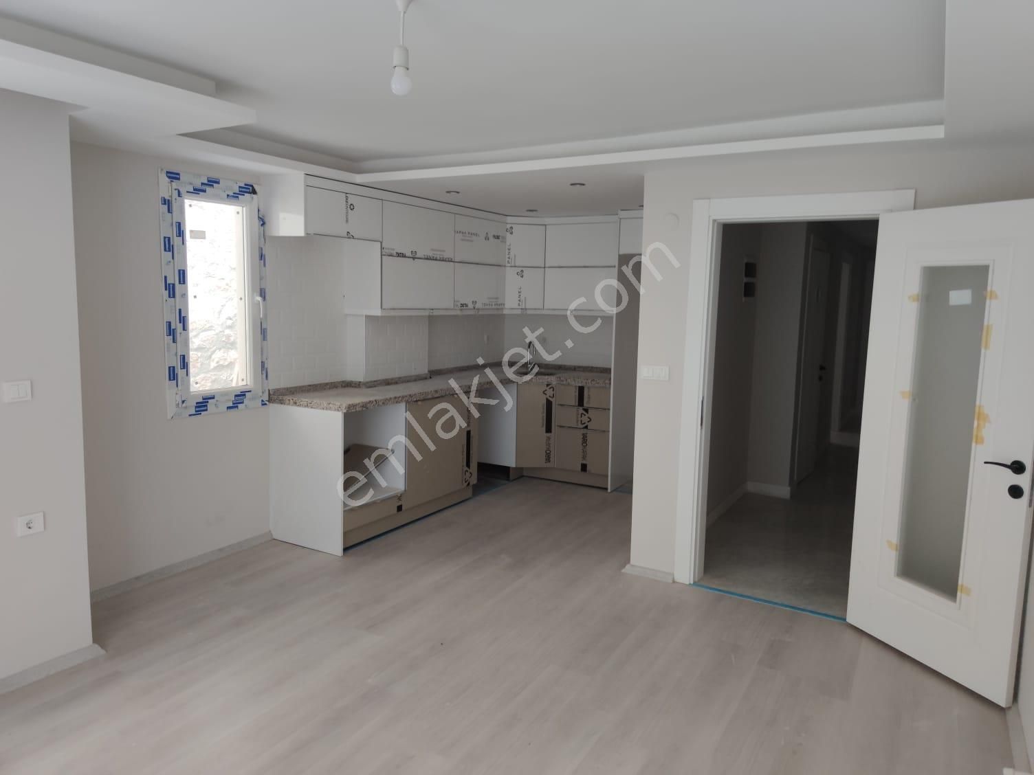 Dikili İsmetpaşa Satılık Daire  ÜMMETOĞLUN'DAN GİRİŞ KATI 2+1 SIFIR FERAH DAİRE MERKEZE YÜRÜME MESAFESİNDE