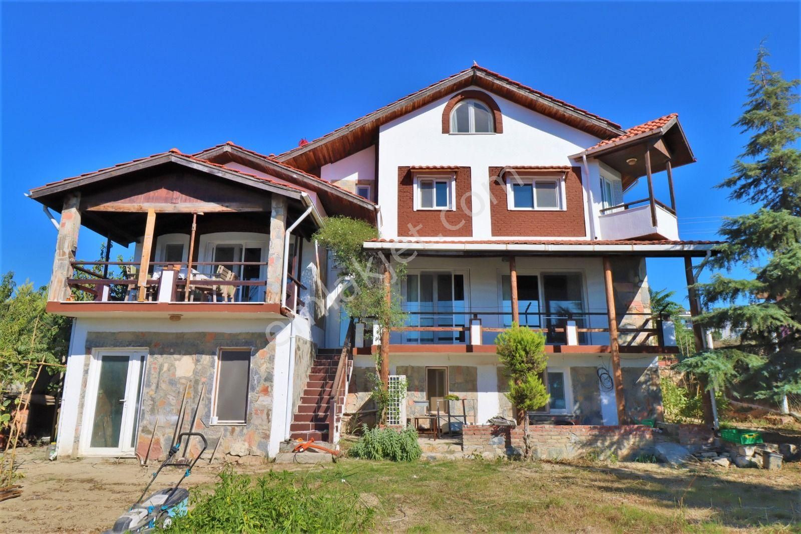 Kuşadası Yaylaköy Satılık Villa Kuşadası Yaylaköyü'nde 503 M2 Arsa İçinde Tek Müstakil Havuzlu Satılık Villa