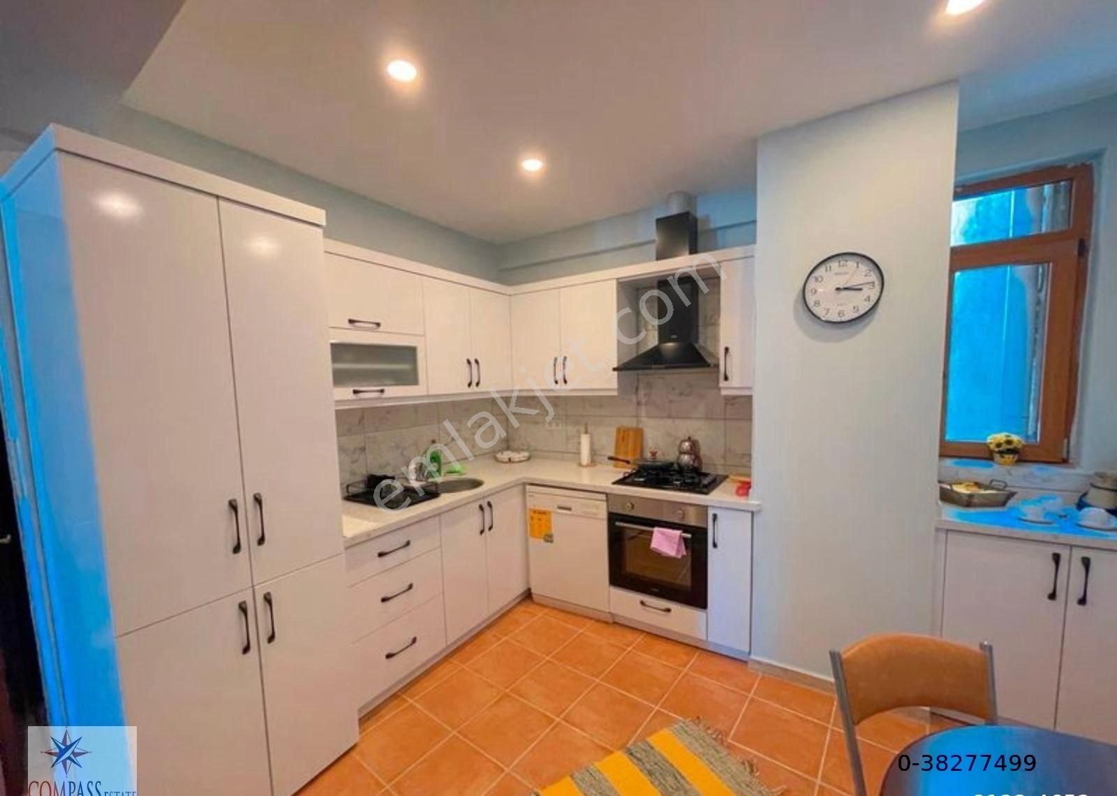 Marmaris Kalesi'nde Denize Sıfır Kiralık Kale Evi