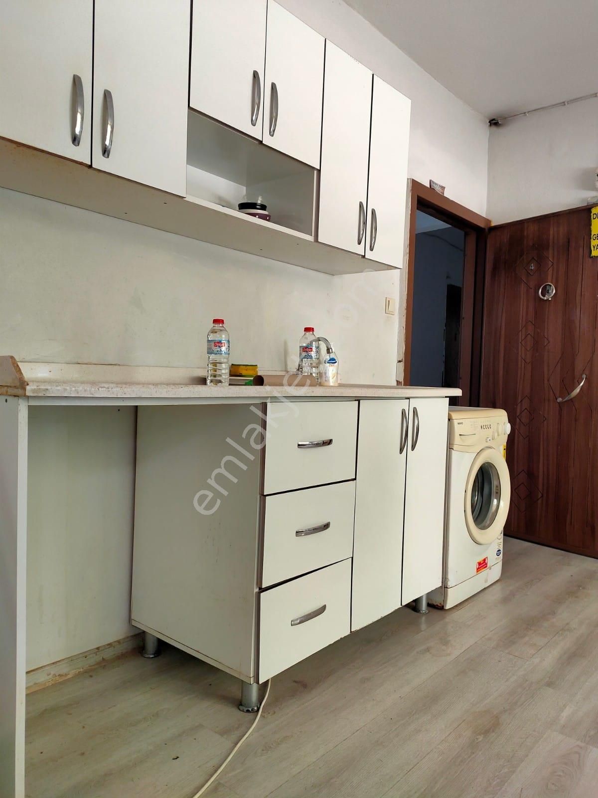 Seyhan Yeşilyurt Kiralık Daire Yeşilyurt Mah 1+1 Eşyalı Apart Kacmaz