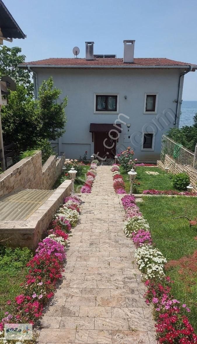Darıca Bayramoğlu Satılık Villa Bayramoğlunda Denize Sıfır Emsalsiz Yalı