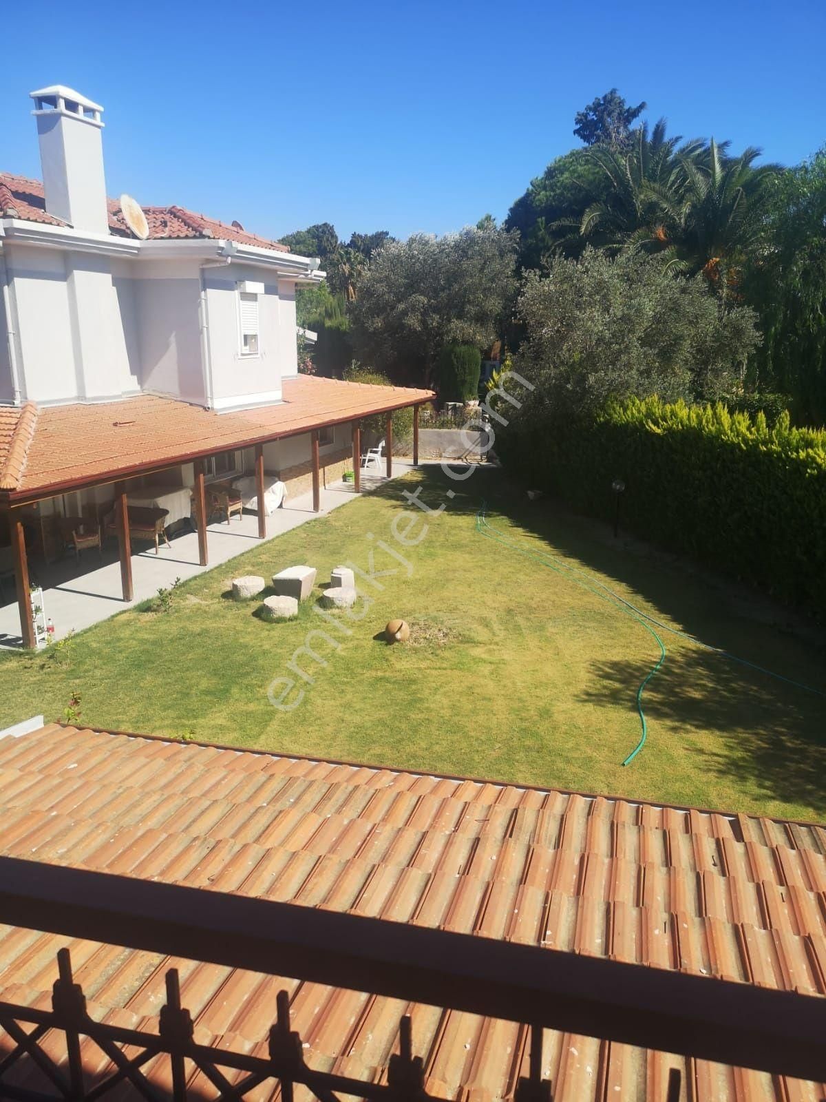 Boyalık Denize Çok Yakın Site İçerisinde Geniş Bahçe Paylı Villa - Görsel 7