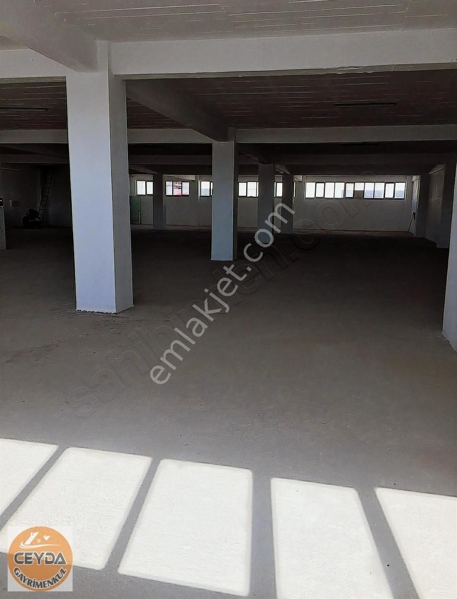 Küçük Sanayi Sitesinde 900 M2 Kiralık Depo Veya İşletme - Görsel 7