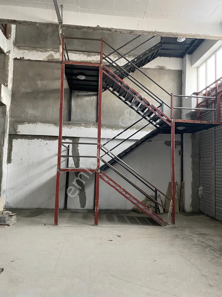 Küçük Sanayi Sitesinde 900 M2 Kiralık Depo Veya İşletme - Görsel 12
