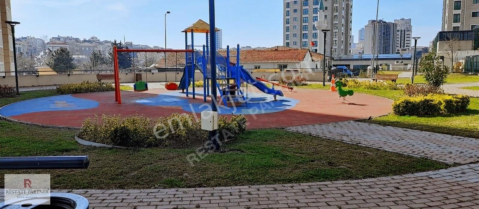 Ataşehir Atatürk Satılık Daire ATAŞEHİR ATAPARK KONUTLARI GÜVENLİKLİ SİTEDE 110 M2 SATILIK ARAKAT