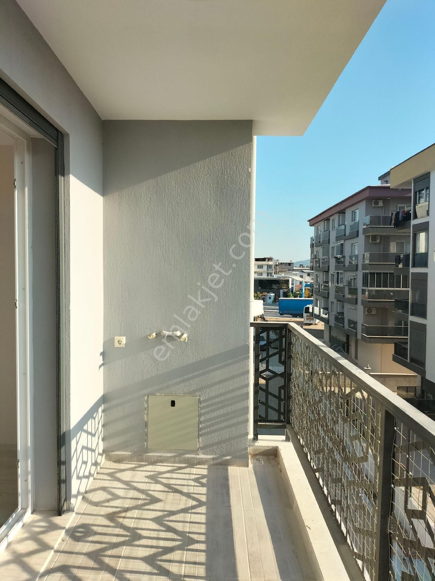 Bornova Doğanlar Da 1+1 Kiralık Lüks Daire - Görsel 10