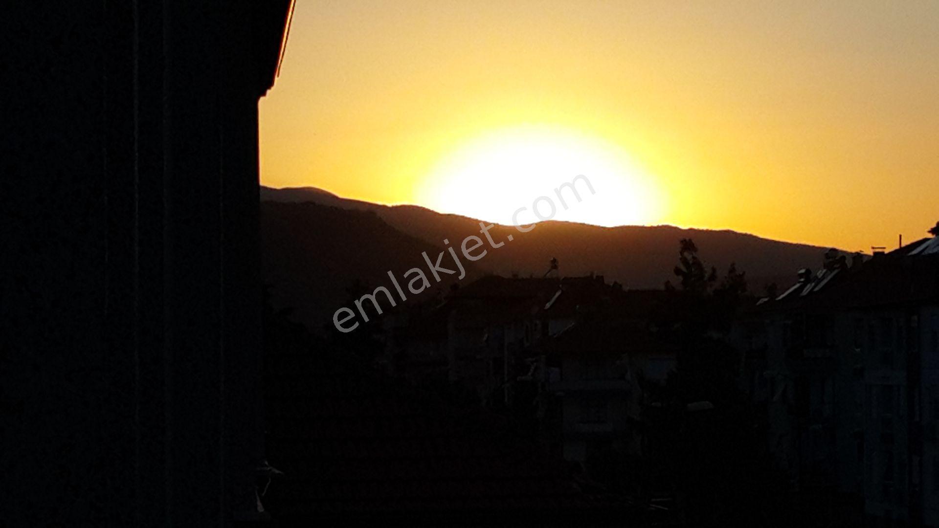 Full Eşyalı Evebeyn Banyolu Sahibinden Merkezde Ana Cadde De Kiralık Tertemiz Daire - Görsel 5