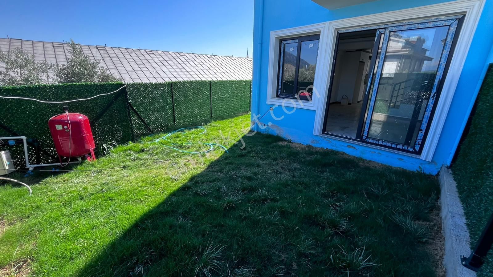 Havuzlu Sitede Özel Bahçeli Sıfır İkiz Villa Triplex 4+1 - Görsel 10