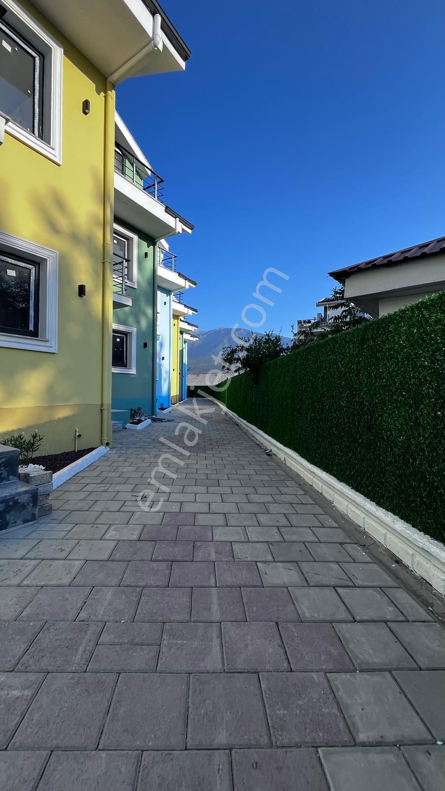 Havuzlu Sitede Özel Bahçeli Sıfır İkiz Villa Triplex 4+1 - Görsel 22