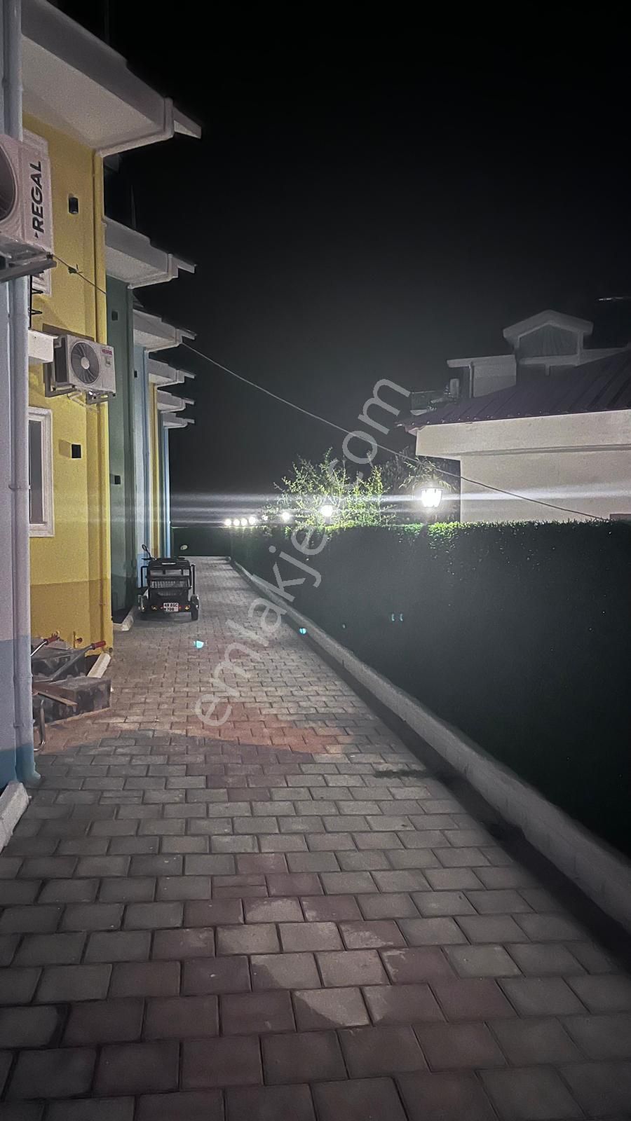 Havuzlu Sitede Özel Bahçeli Sıfır İkiz Villa Triplex 4+1 - Görsel 5