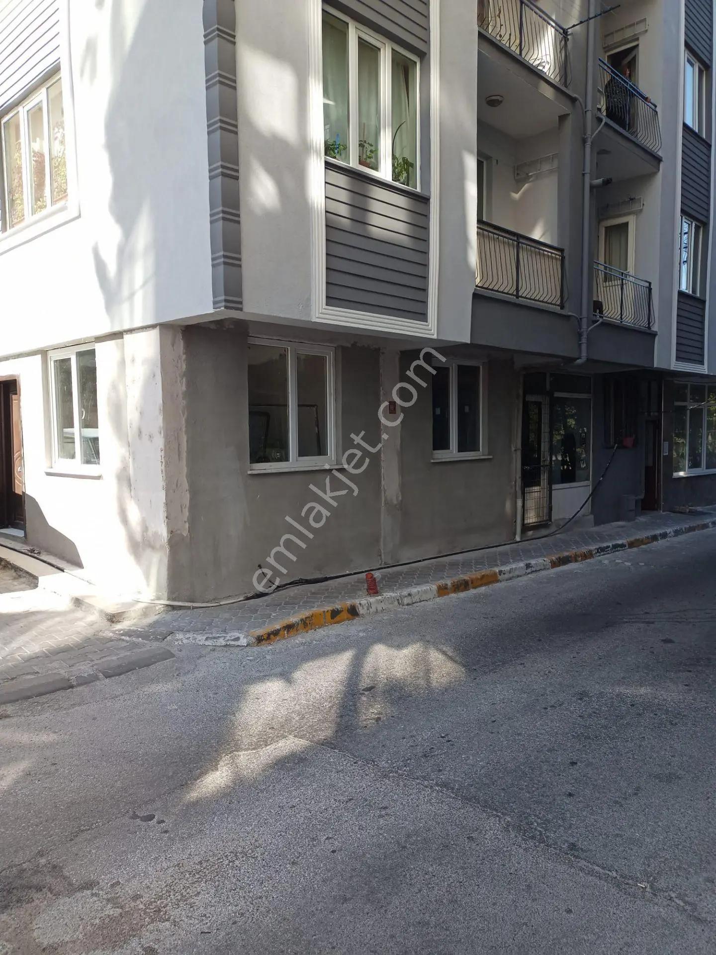 Mirzabey Mahallesinde Tek Tapulu 1 Adet 1+1, 1 Adet 1+0 Satılık Daireler - Görsel 2