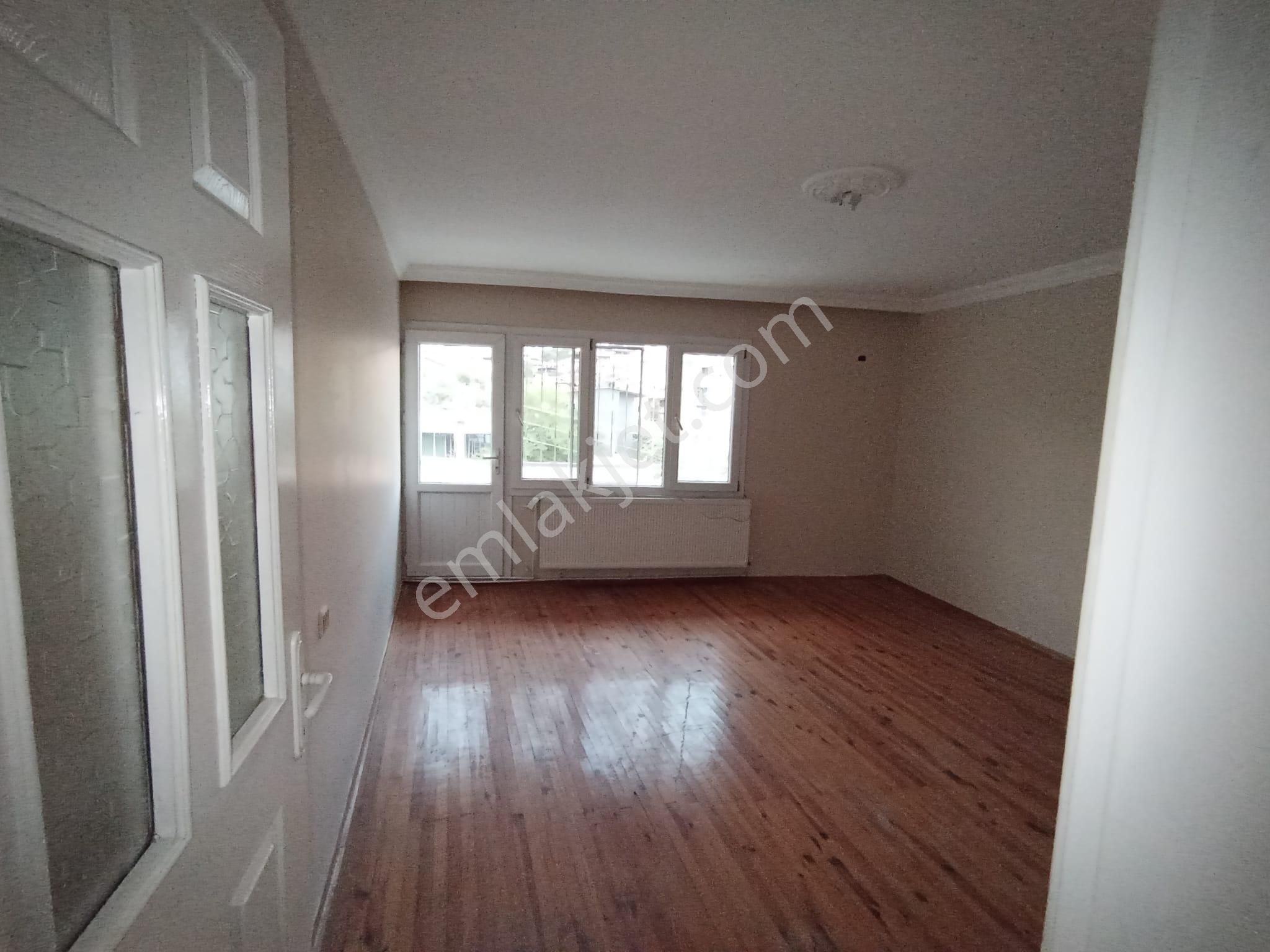 Karabağlar Devrim Mah. 2+1 120 M2 D.gazlı Temiz Daire Sadece Memur Aile Terçih Sebebidir