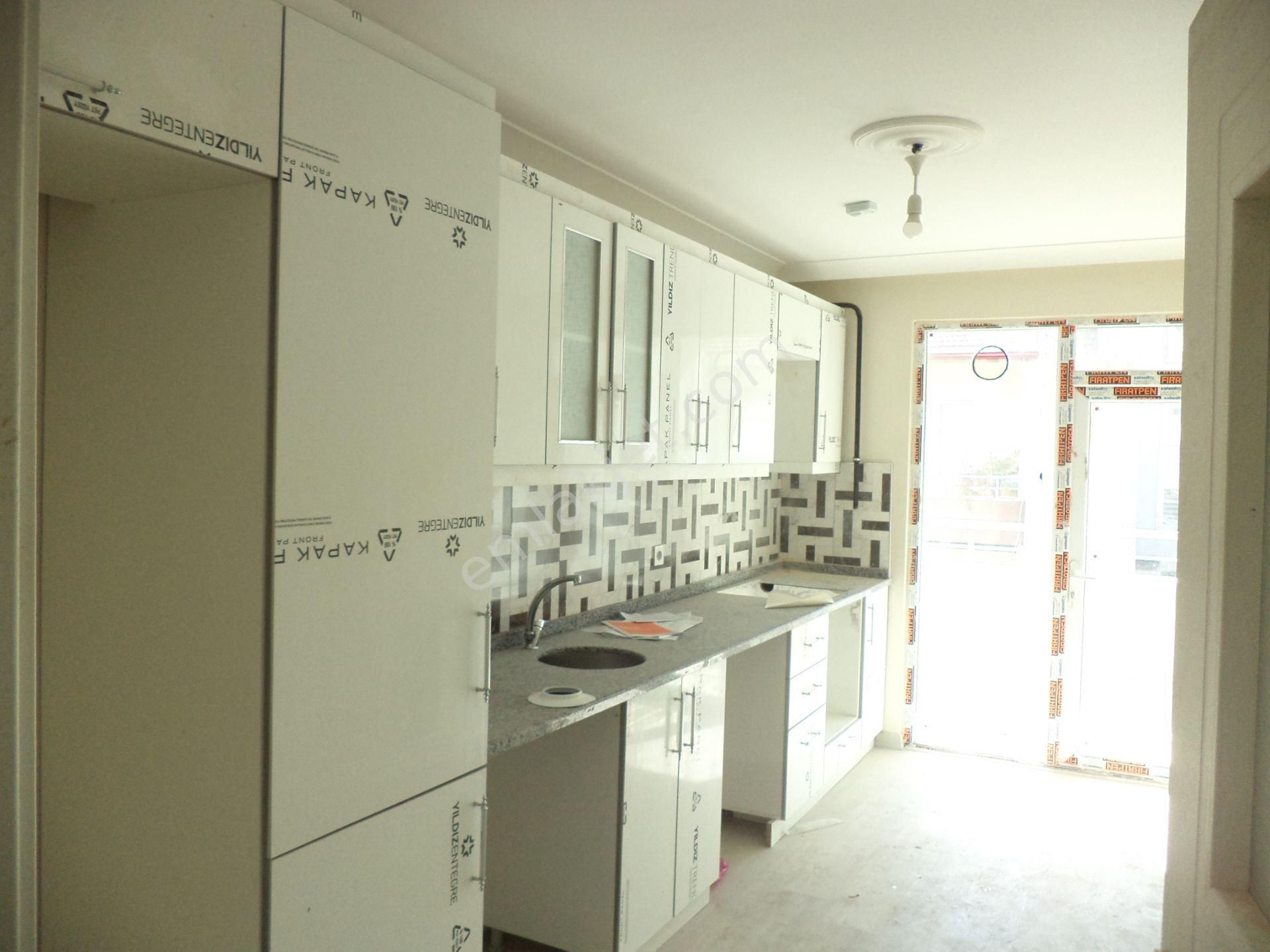 Lüleburgaz Yeni Satılık Daire  LÜLEBURGAZ YENİ MAH.   SATILIK 3+1  SIFIR DAİRE    3.KAT    135 m2