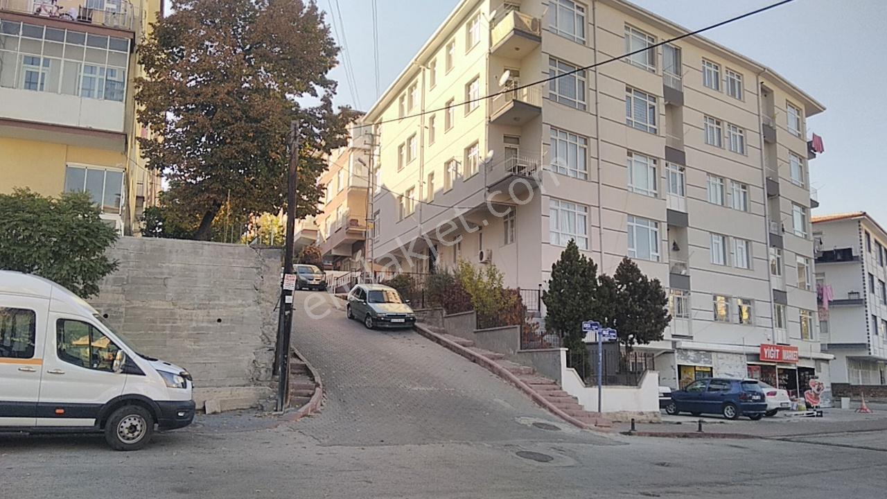 Çıtırık'tan Keçiören Kalaba Sanatoryum Cd. Yakını Kiralık 3+1 Daire