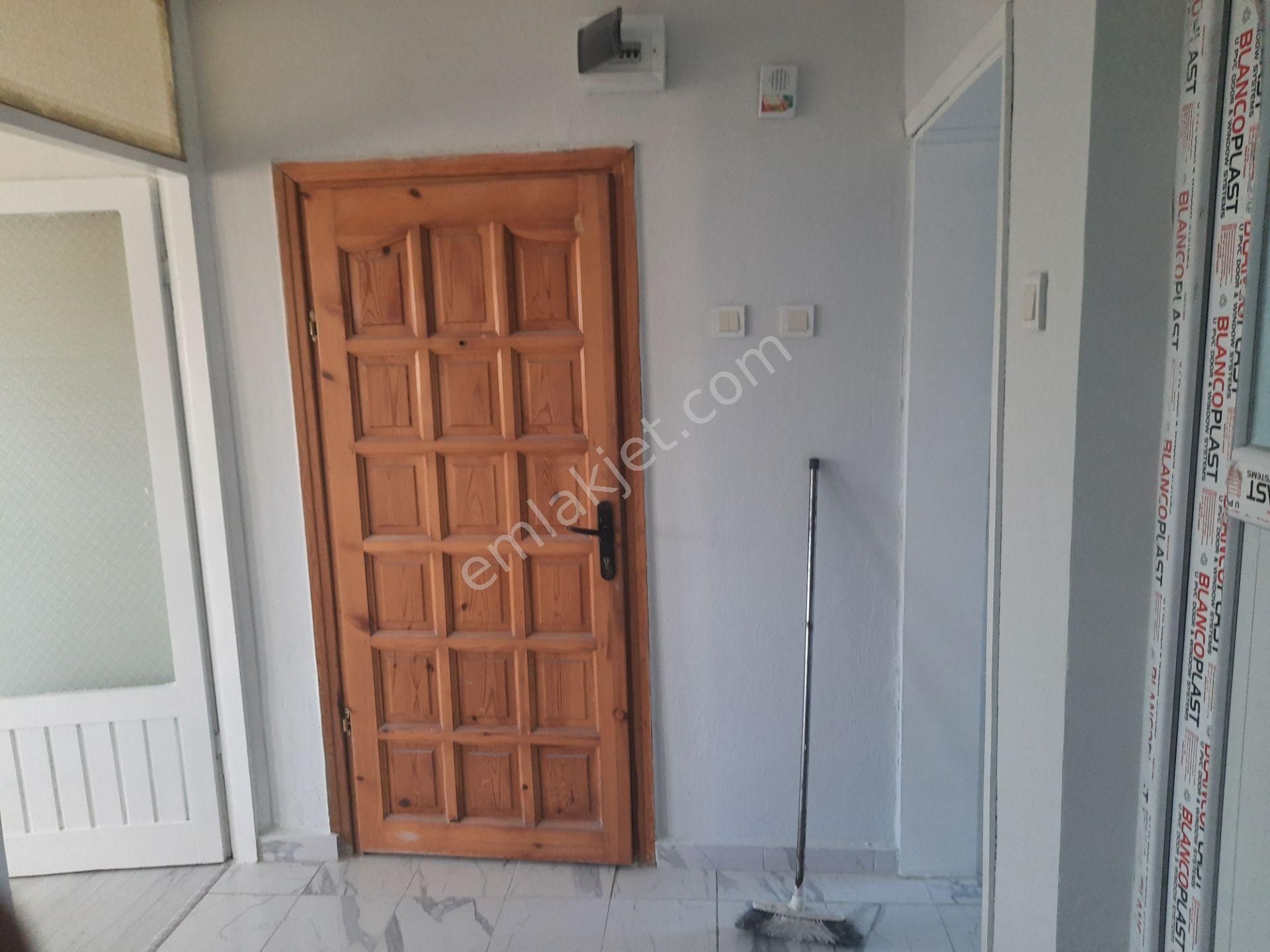 Bilecik Merkeze Yakın Yeni Tadilatlı , Boyalı, Kombili 2+1 Kiralık Daire